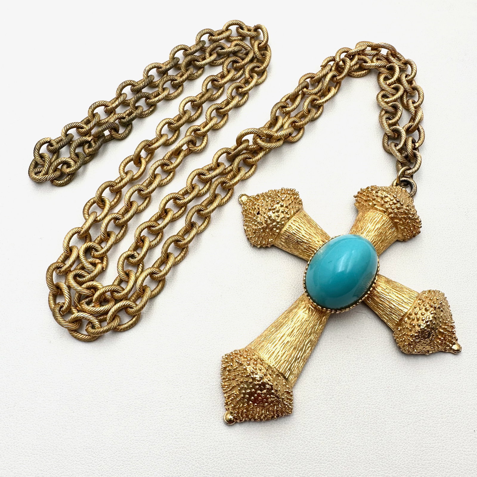 Vintage Florenza Turquoise Blue Gold Tone 4 Inch Cross Pendant Necklace 38 Inch Chain: Vintage Florenza Turquoise Blue Gold Tone 4 Inch Cross Pendant Necklace 38 Inch Chain
