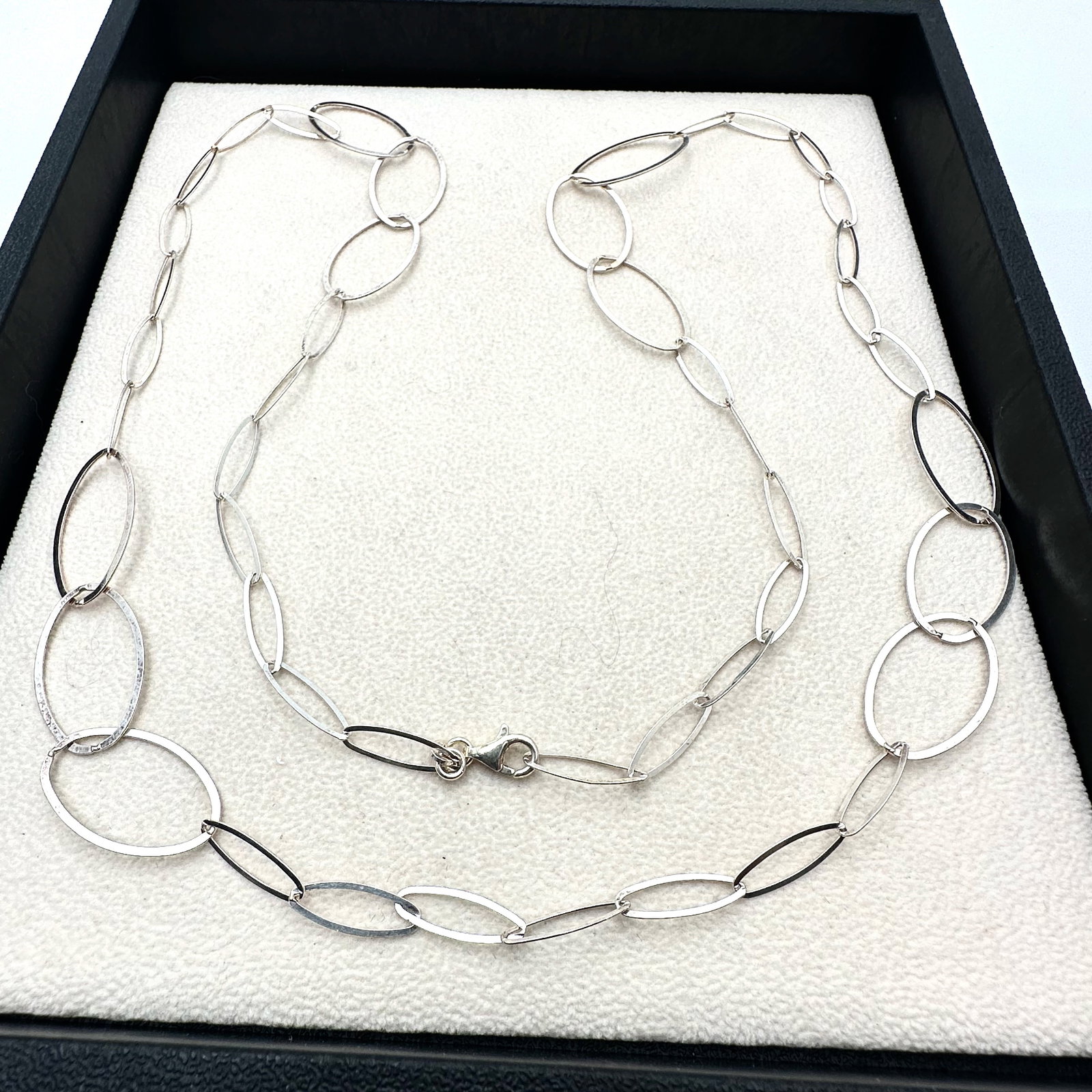 Italy Sterling Silver Circles Necklace 34 Inch Necklace: Italy Sterling Silver Circles Necklace 34 Inch Necklace
