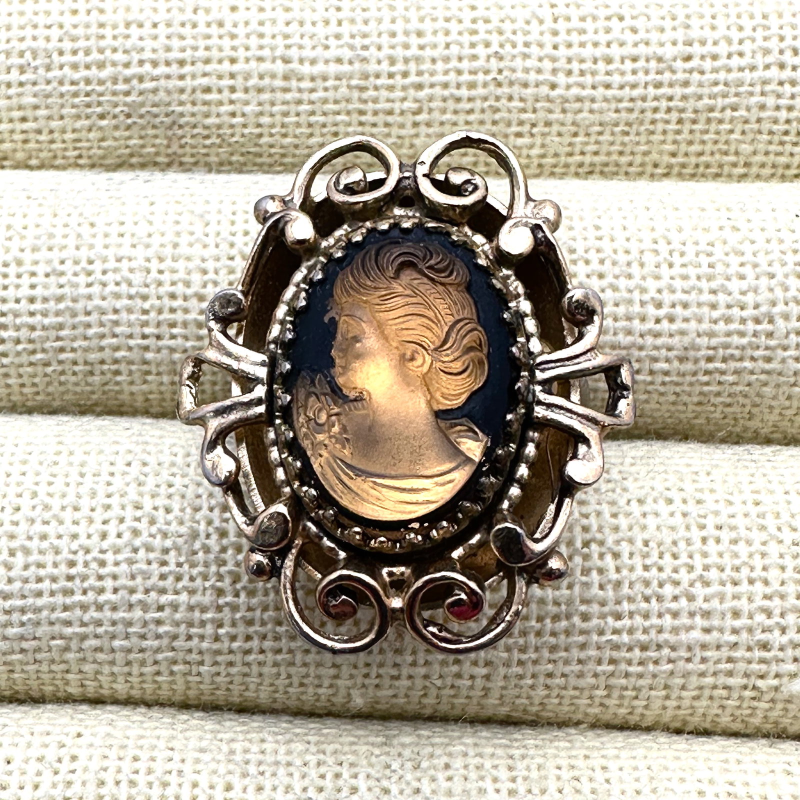 Vintage Whiting and Davis Cameo Portrait Gold Tone Ring Adjustable Size: Vintage Whiting and Davis Cameo Portrait Gold Tone Ring Adjustable Size