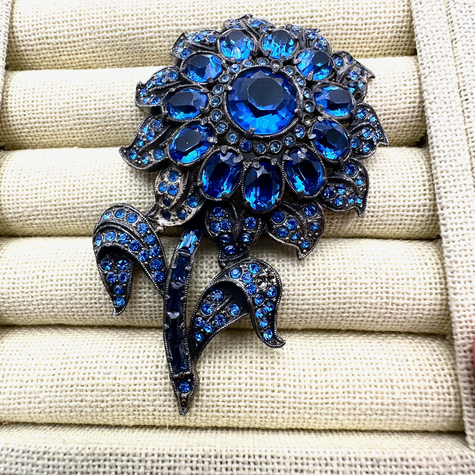Antique Blue Glass Rhinestone Silver Tone Pot Metal Flower Brooch Pin 3 Inch: Antique Blue Glass Rhinestone Silver Tone Pot Metal Flower Brooch Pin 3 Inch