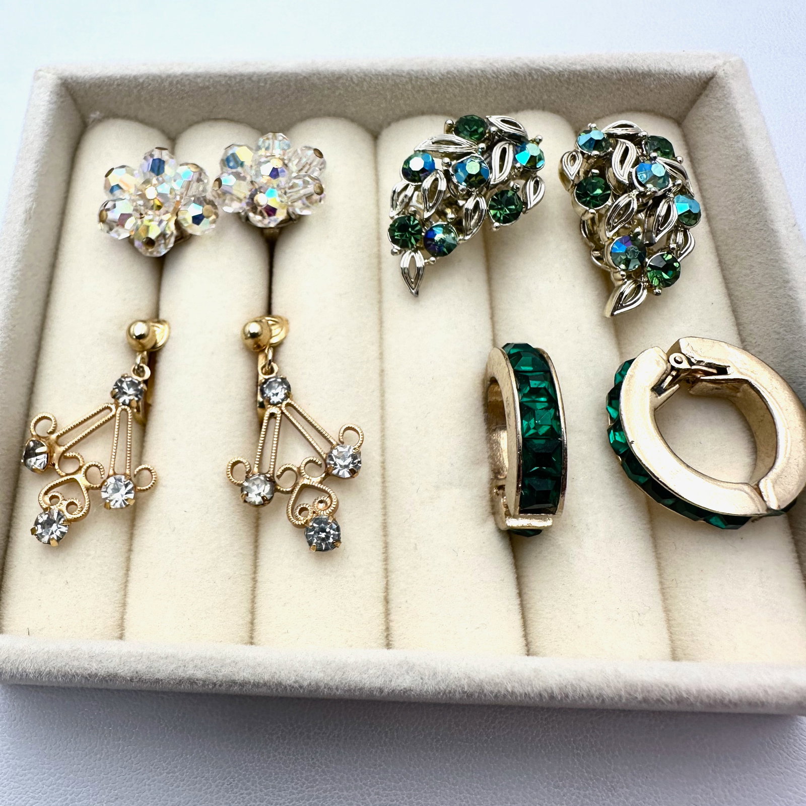 Vintage Lot of Clip Earrings Rhinestones Crystal 1 Signed Lisner (1 of 2)