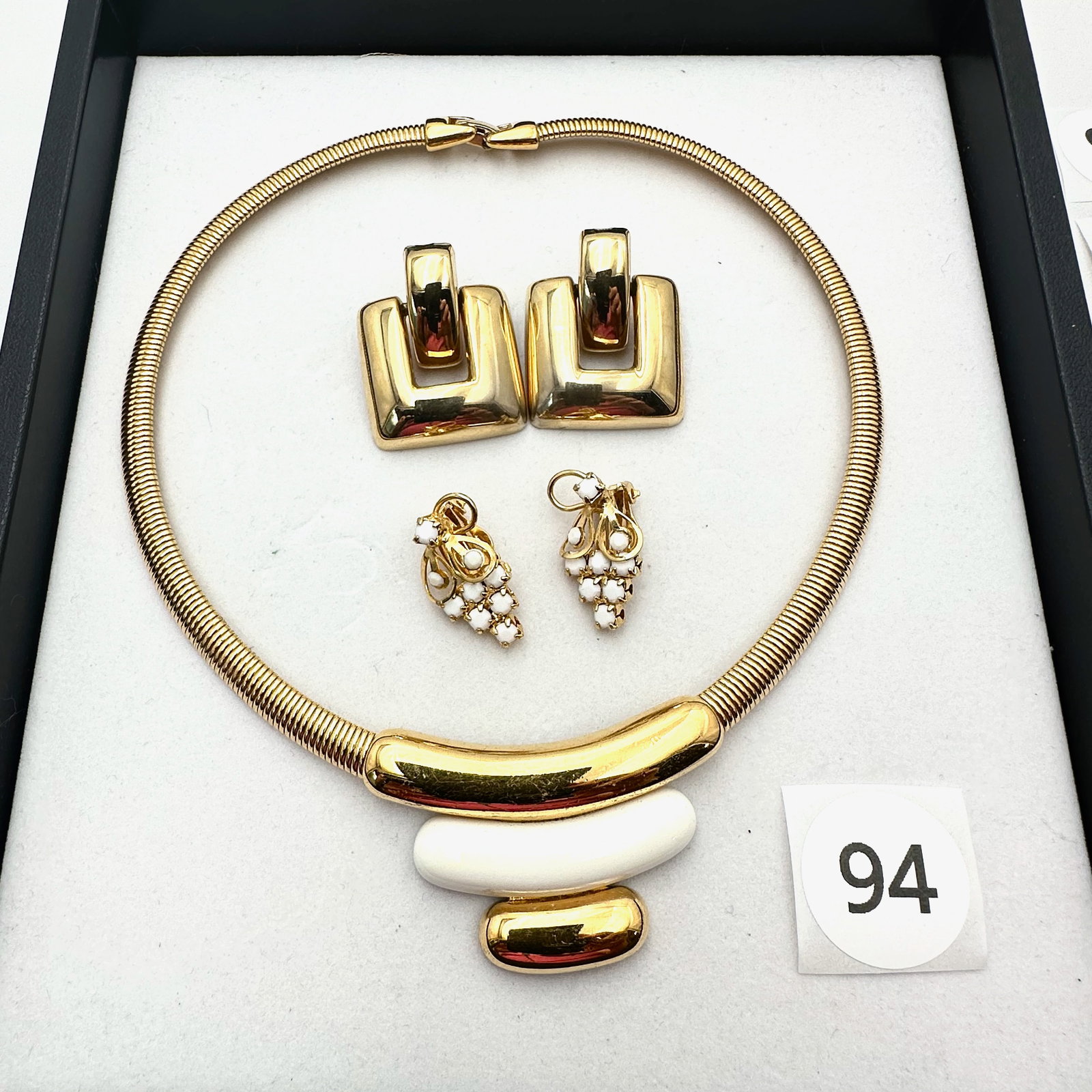 Vintage Monet White and Gold Tone Statement Necklace and Coordinating Earrings: Vintage Monet White and Gold Tone Statement Necklace and Coordinating Earrings