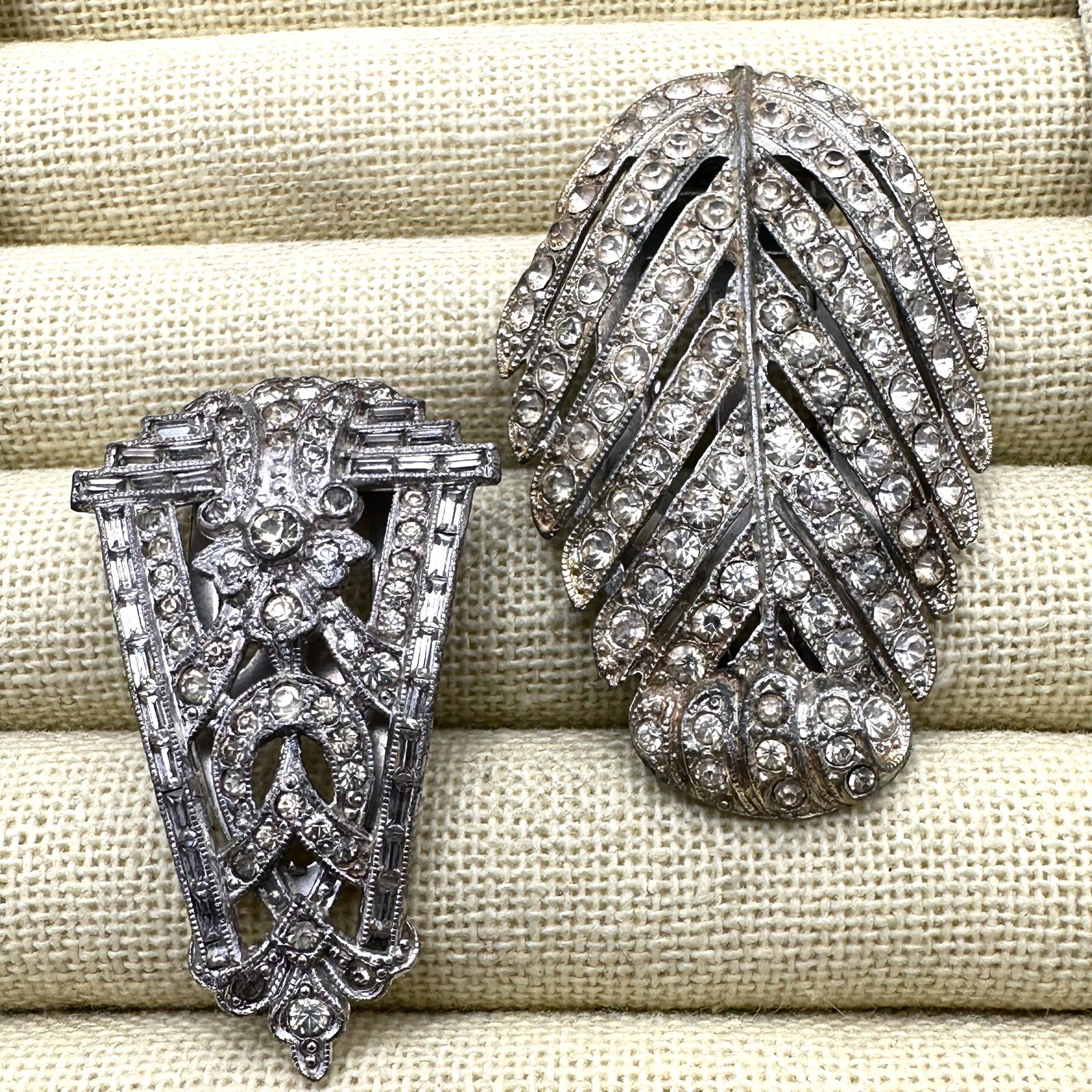 Antique Clear Glass Rhinestone Dress Fur Clips 2 Inch Each: Antique Clear Glass Rhinestone Dress Fur Clips 2 Inch Each