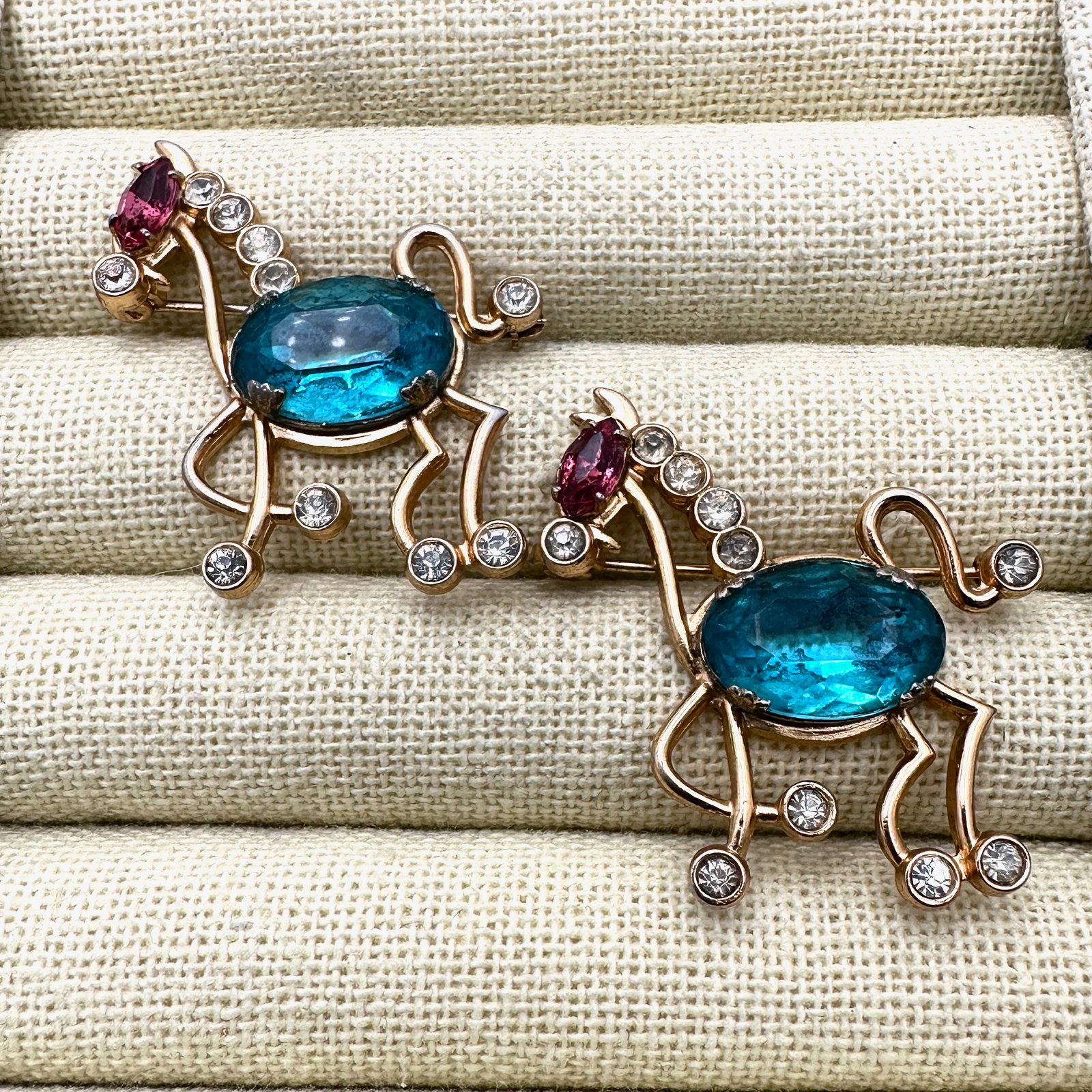 Vintgae Coro Menagerie Collection Rhinestone Pair of Horse Brooches Pins Gold tone 1.5 Inch Each (1 of 2)