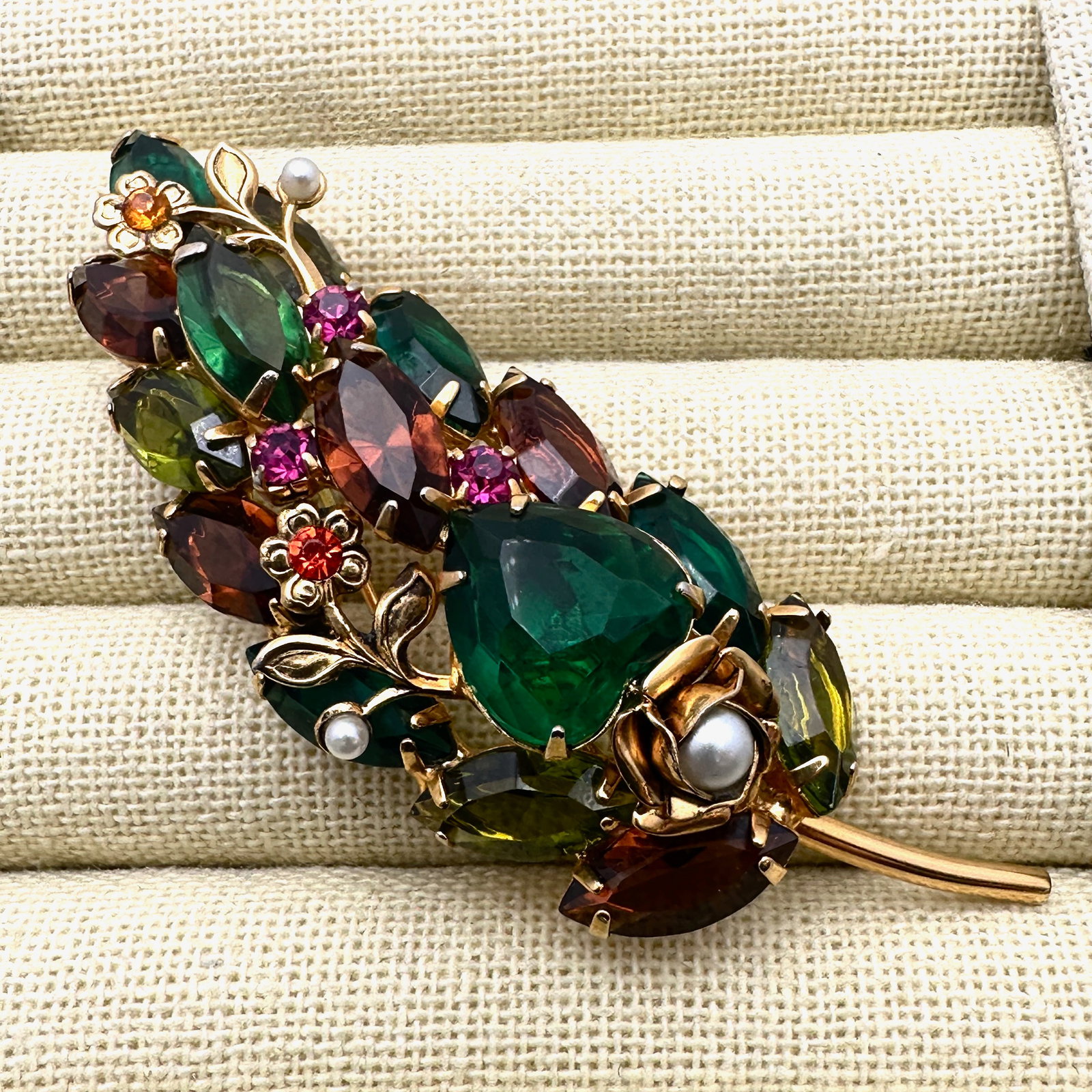 Vintage Juliana? Green and Amber Glass Rhinestone Gold Tone Brooch Pin 3.5 Inch: Vintage Juliana? Green and Amber Glass Rhinestone Gold Tone Brooch Pin 3.5 Inch