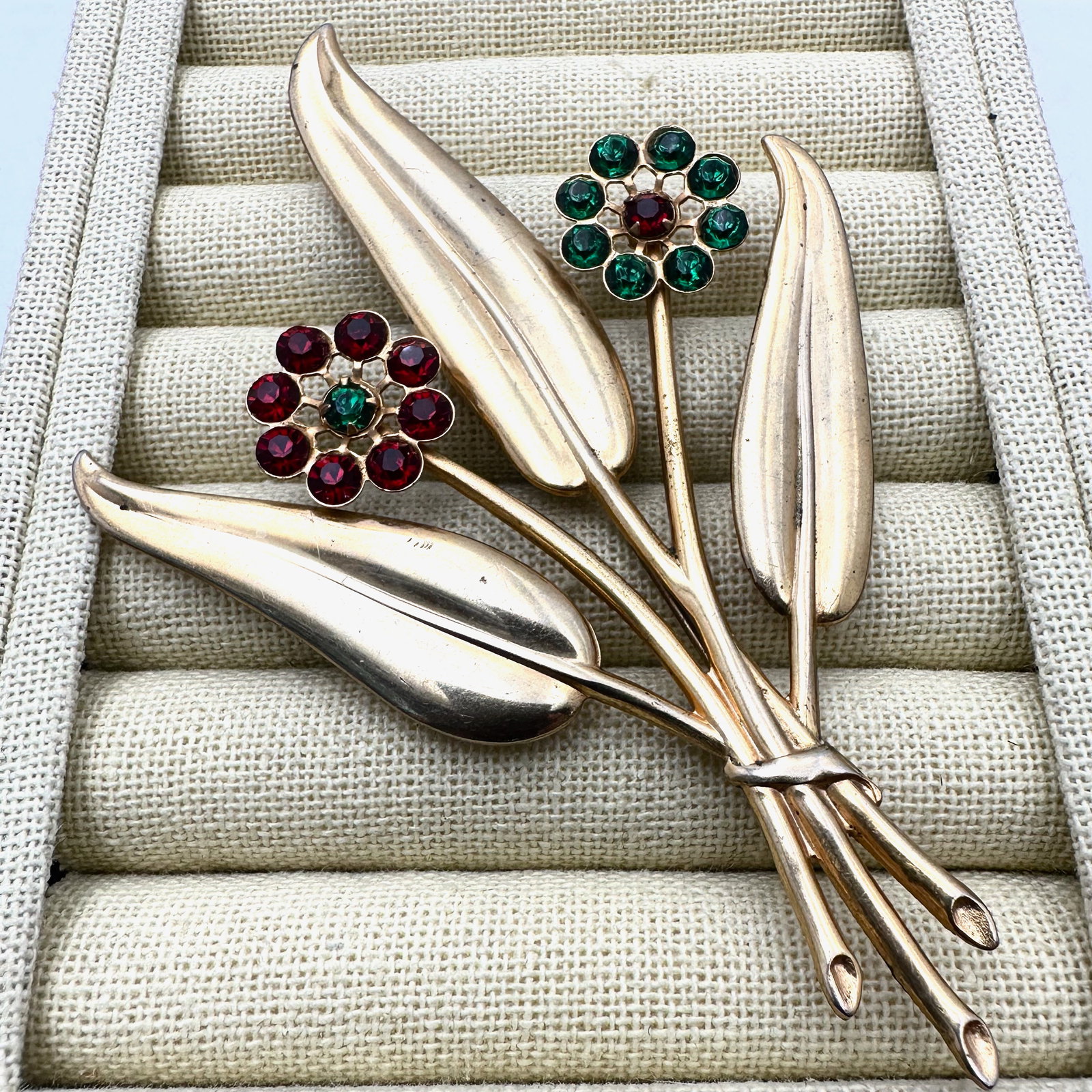 Antique Red Glass Rhinestone Gold Tone Flower Brooch Pin 4.5 Inch: Antique Red Glass Rhinestone Gold Tone Flower Brooch Pin 4.5 Inch