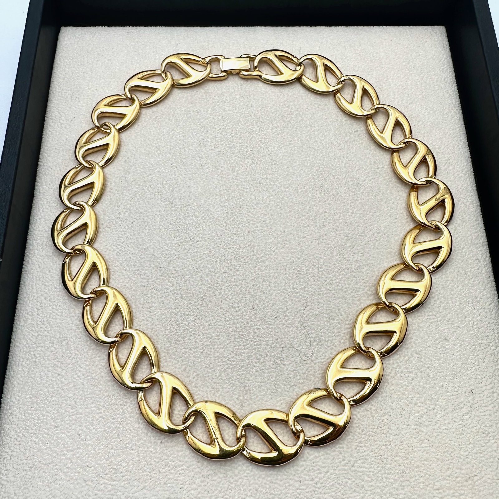 Vintage 1980s Era Gold Tone Choker Necklace 16 Inch Nice Quality Heavy (1 of 2)