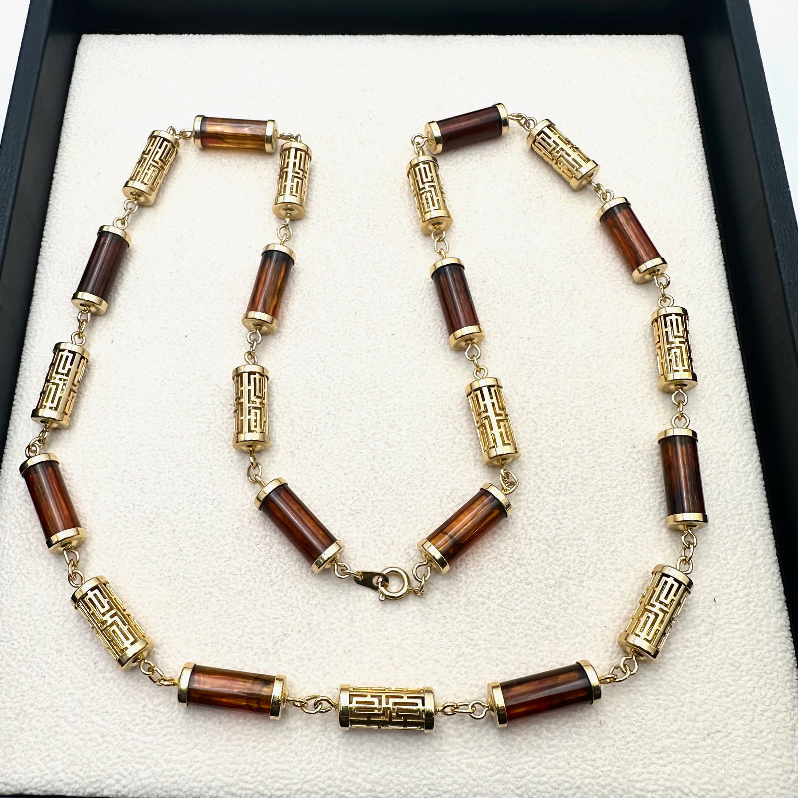 Vintage Asian Design Necklace Amber Colored Lucite and Gold Tone 28 Inch: Vintage Asian Design Necklace Amber Colored Lucite and Gold Tone 28 Inch