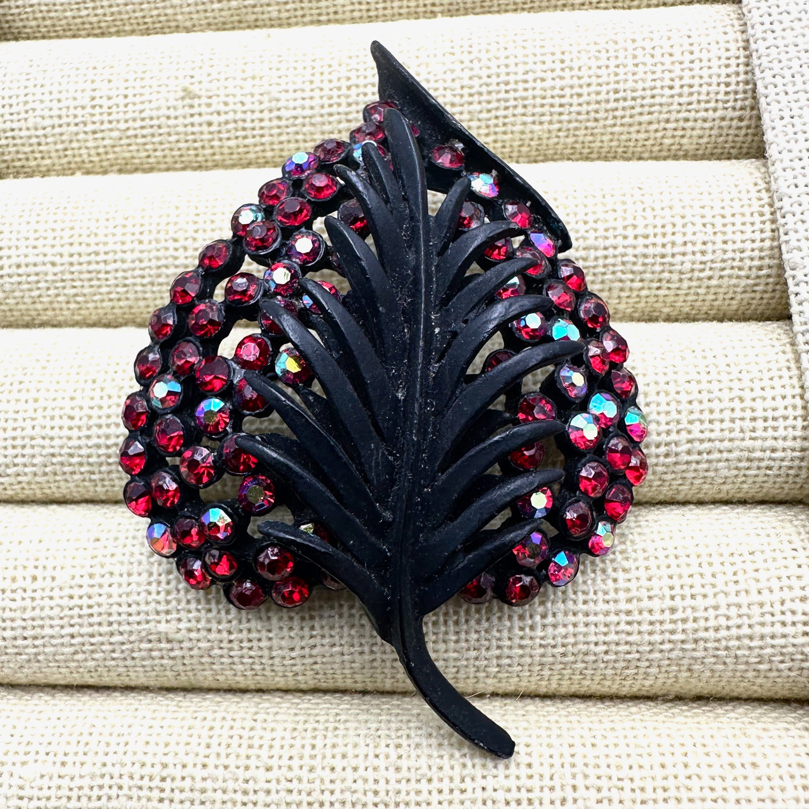 Vintage Coro Red Aurora Borealis Glass Rhinestone Black Japanned Metal Brooch Pin 2.5 Inch (1 of 2)