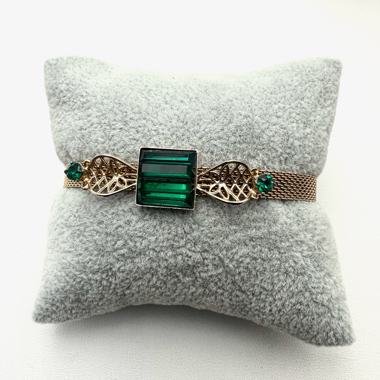 Vintage Green Glass Rhinestone Gold Tone Mesh Bracelet 6.75 Inch: Vintage Green Glass Rhinestone Gold Tone Mesh Bracelet 6.75 Inch