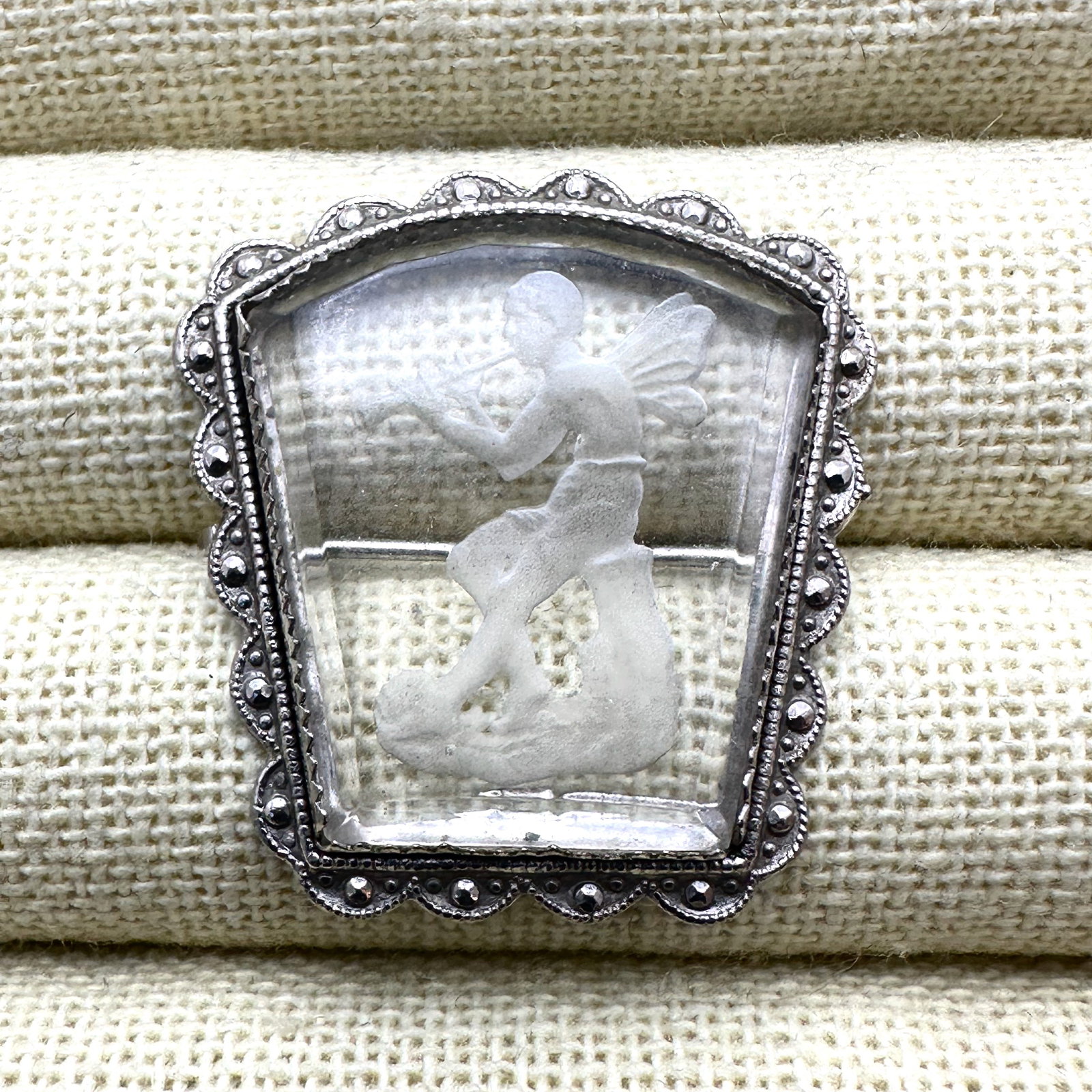 Antique Intaglio Glass Sterling Silver Brooch Pin Fairy Design 1.25 Inch: Antique Intaglio Glass Sterling Silver Brooch Pin Fairy Design 1.25 Inch
