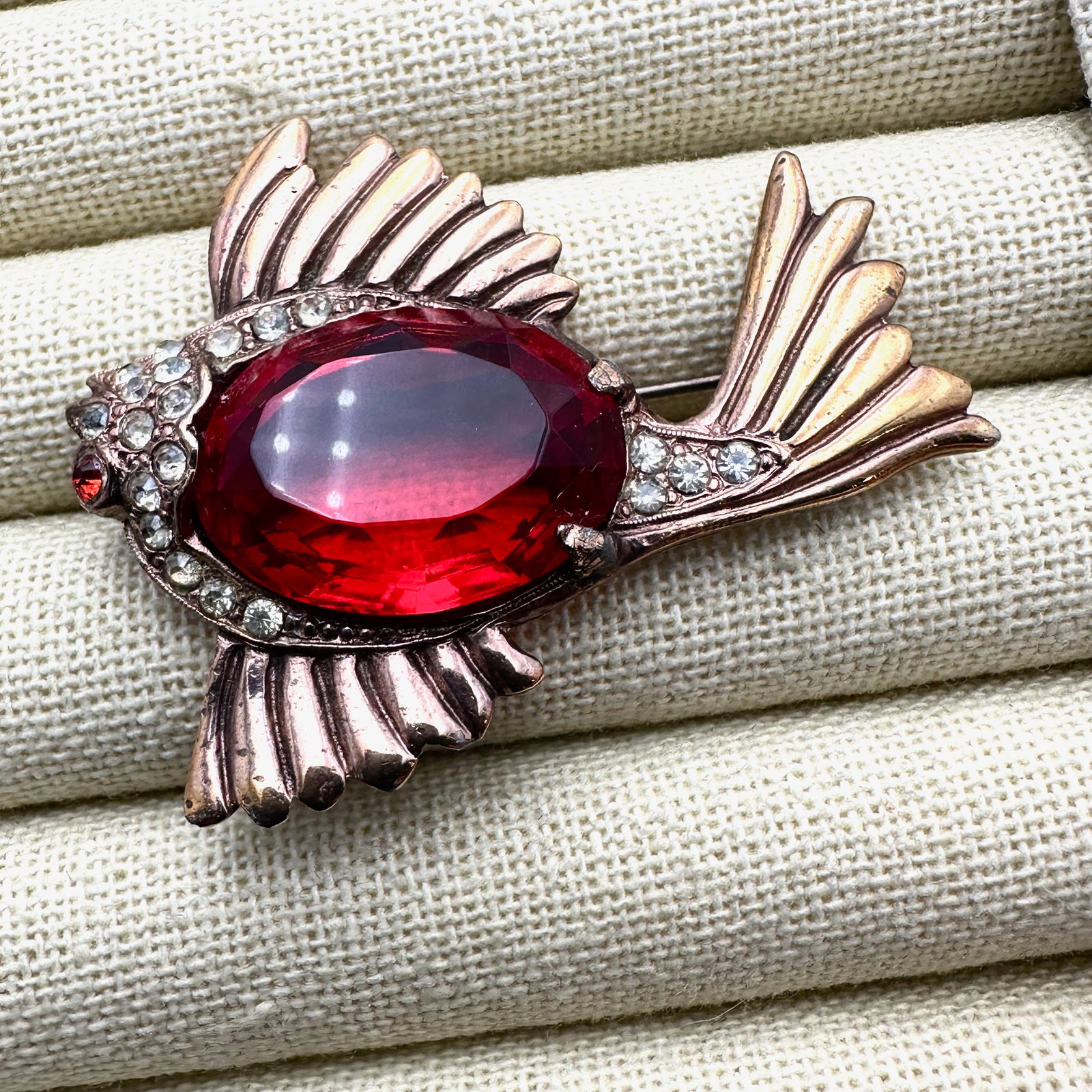 Antique Red Glass Jelly Belly Gold Gilt Pot Metal Fish Brooch Pin 2.5 Inch: Antique Red Glass Jelly Belly Gold Gilt Pot Metal Fish Brooch Pin 2.5 Inch