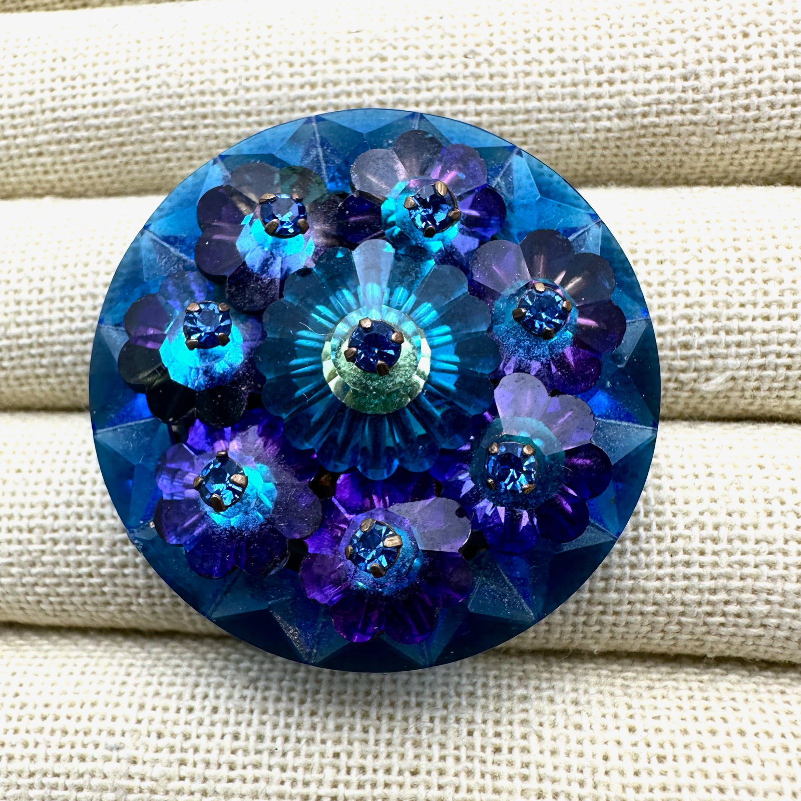 Vintage Blue Purple Rivoli Glass Crystal Brooch Pin 1.75 Inch: Vintage Blue Purple Rivoli Glass Crystal Brooch Pin 1.75 Inch