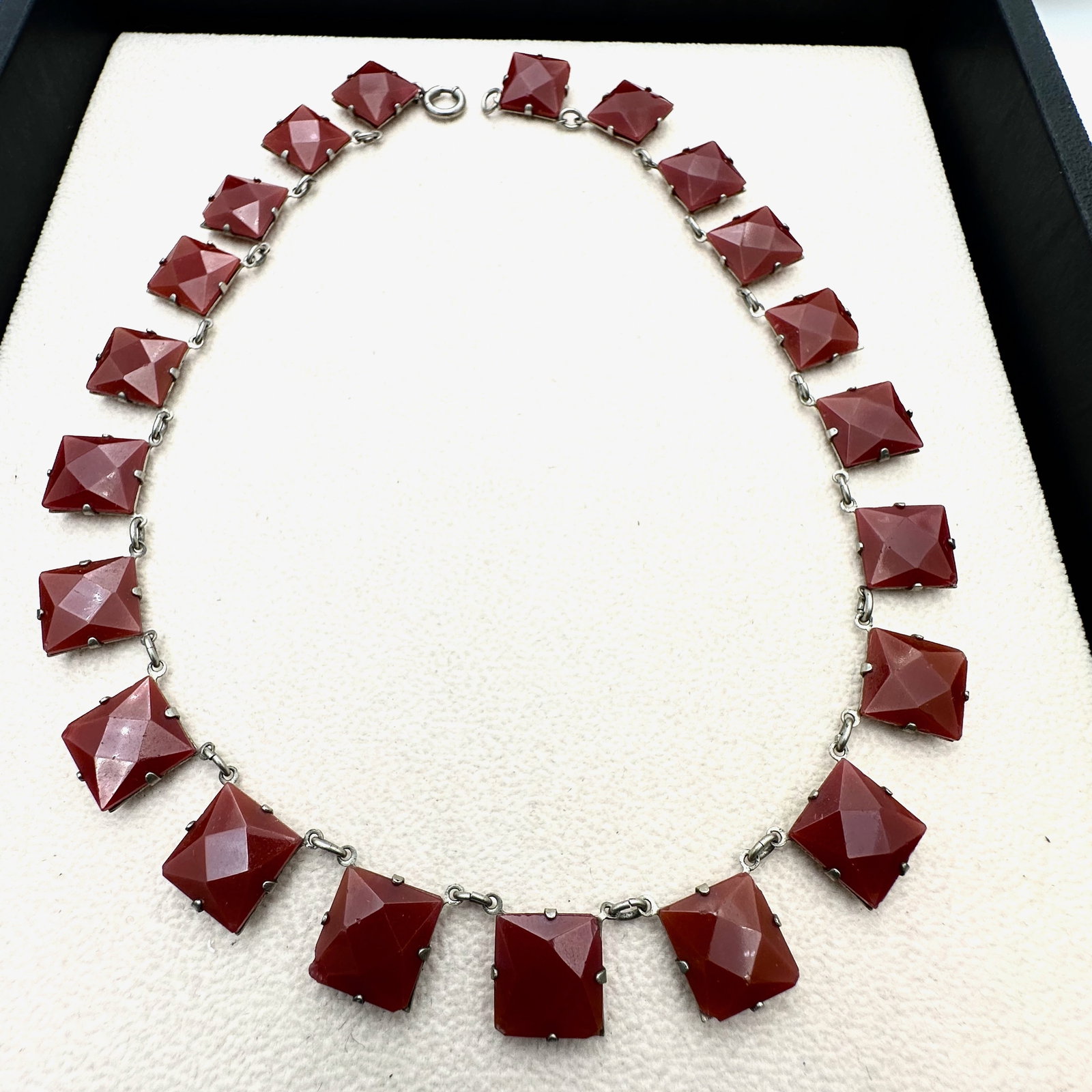 Antique Dark Red Czech Glass Silver Tone Necklace 16 Inch: Antique Dark Red Czech Glass Silver Tone Necklace 16 Inch