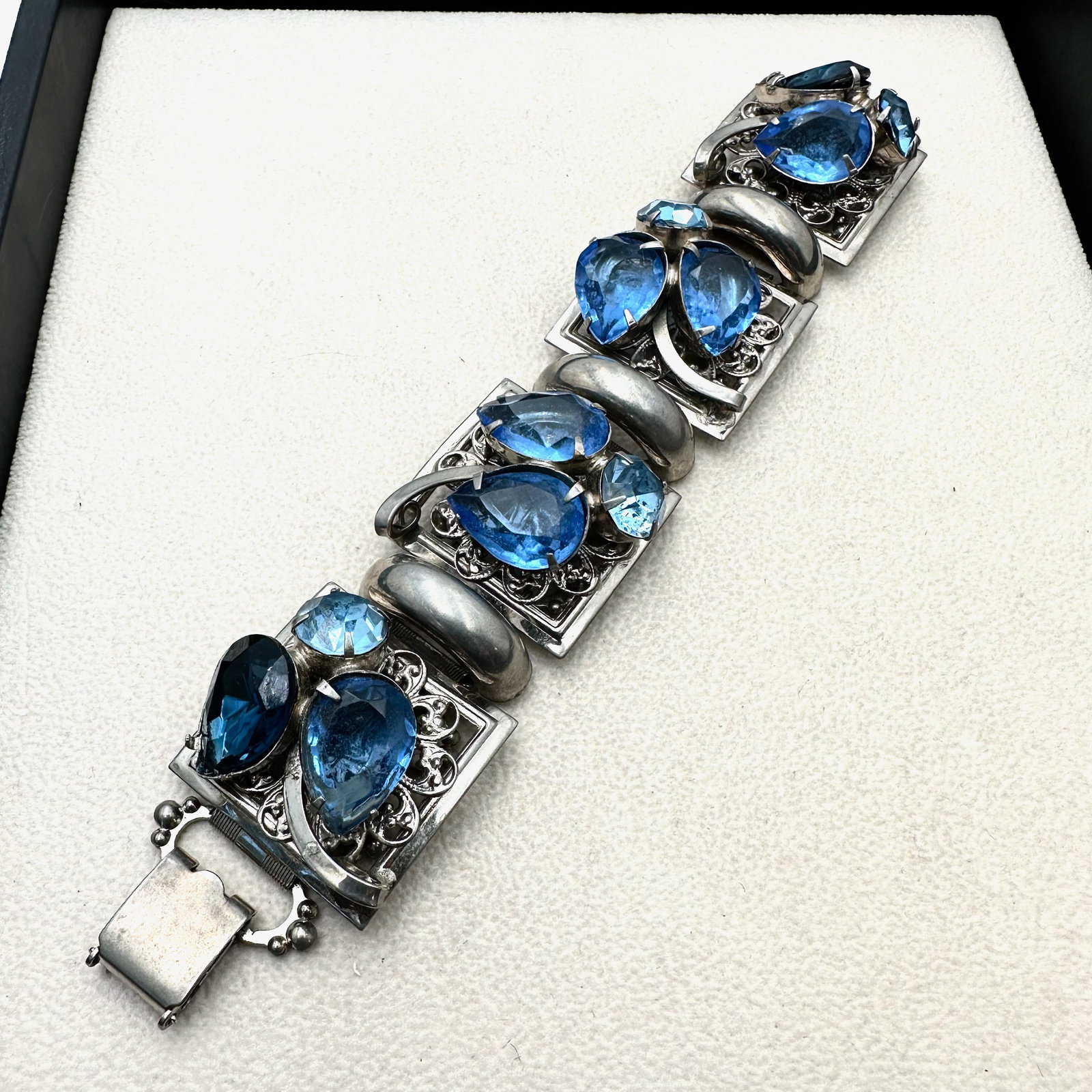 Vintage Blue Glass Rhinestone Wide Silver Tone Bracelet 7 Inch (1 of 2)