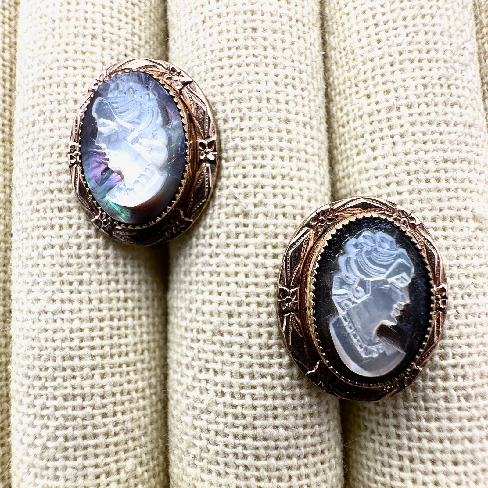 Vintage Carved Pearl Cameo Gold Filled Screw Back Earrings: Vintage Carved Pearl Cameo Gold Filled Screw Back Earrings