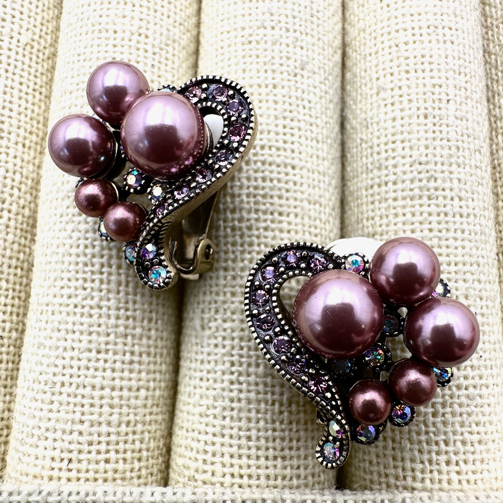 Heidi Daus Pink Faux Pearl Crystal Bronze Tone Clip Earrings 1 Inch (1 of 2)