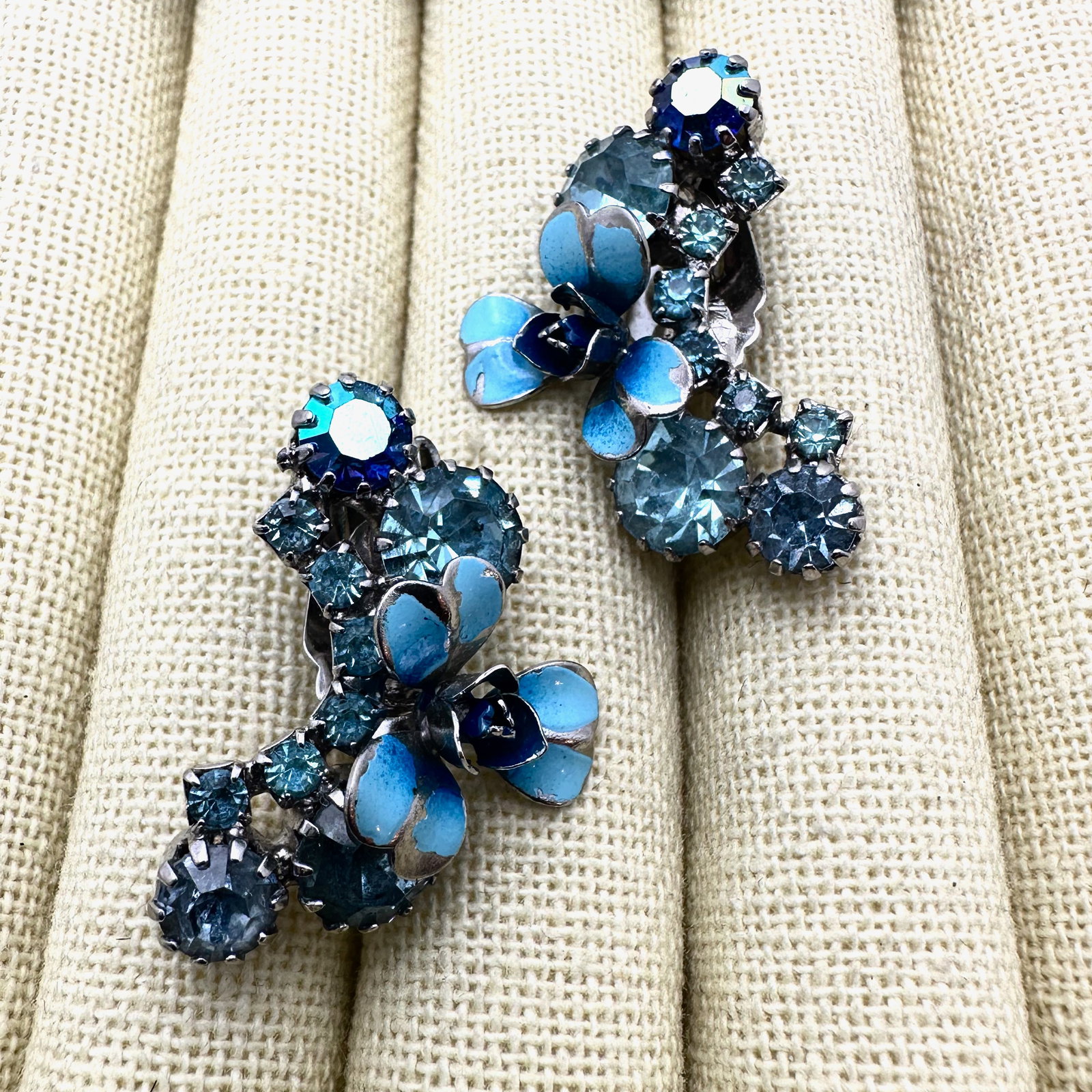 Vintage Karu Blue Glass Rhinestone Enamel Flower Silver Tone Clip Earrings (1 of 2)