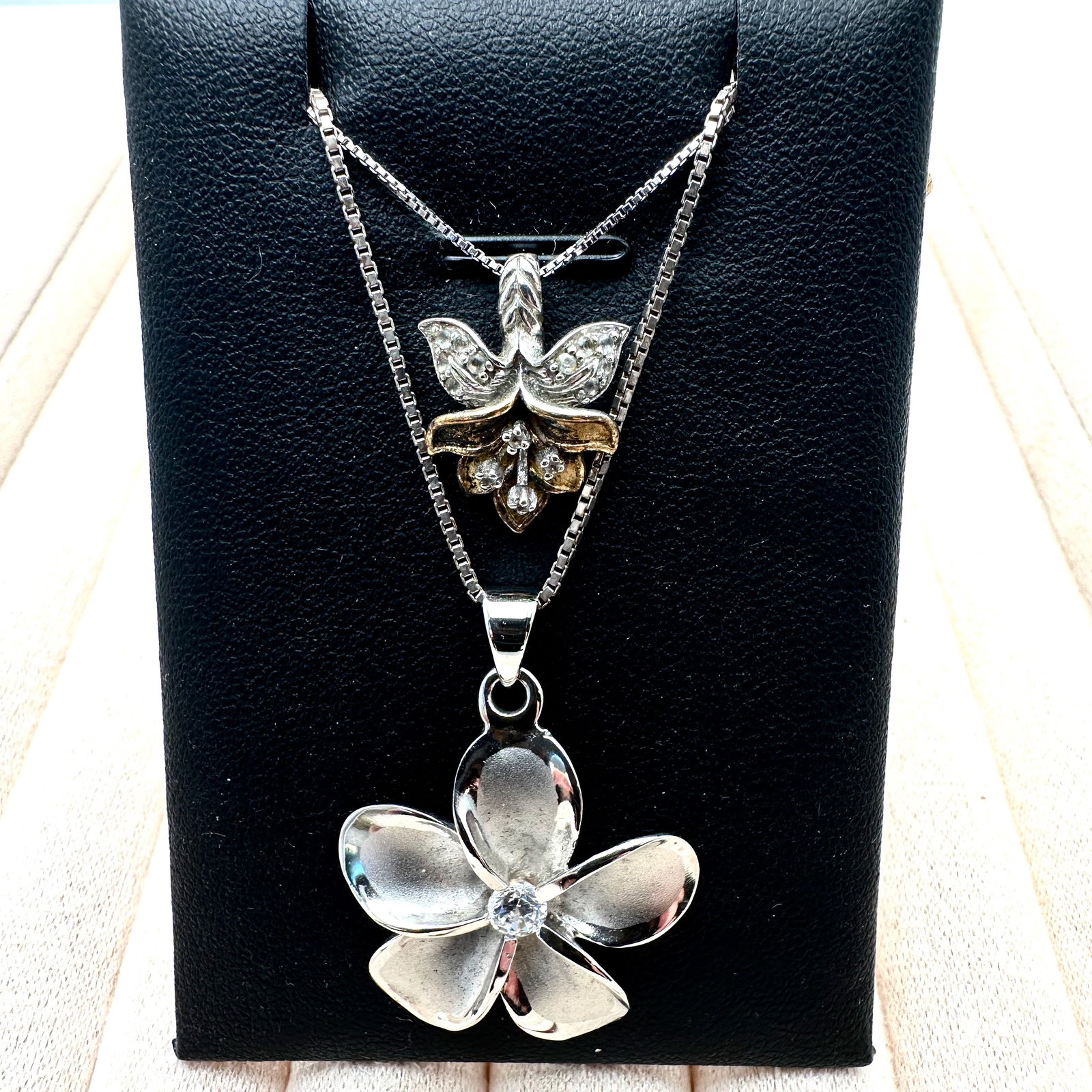 Group of Two Sterling Silver Pendant Necklaces Flowers Diamond Accents (1 of 2)