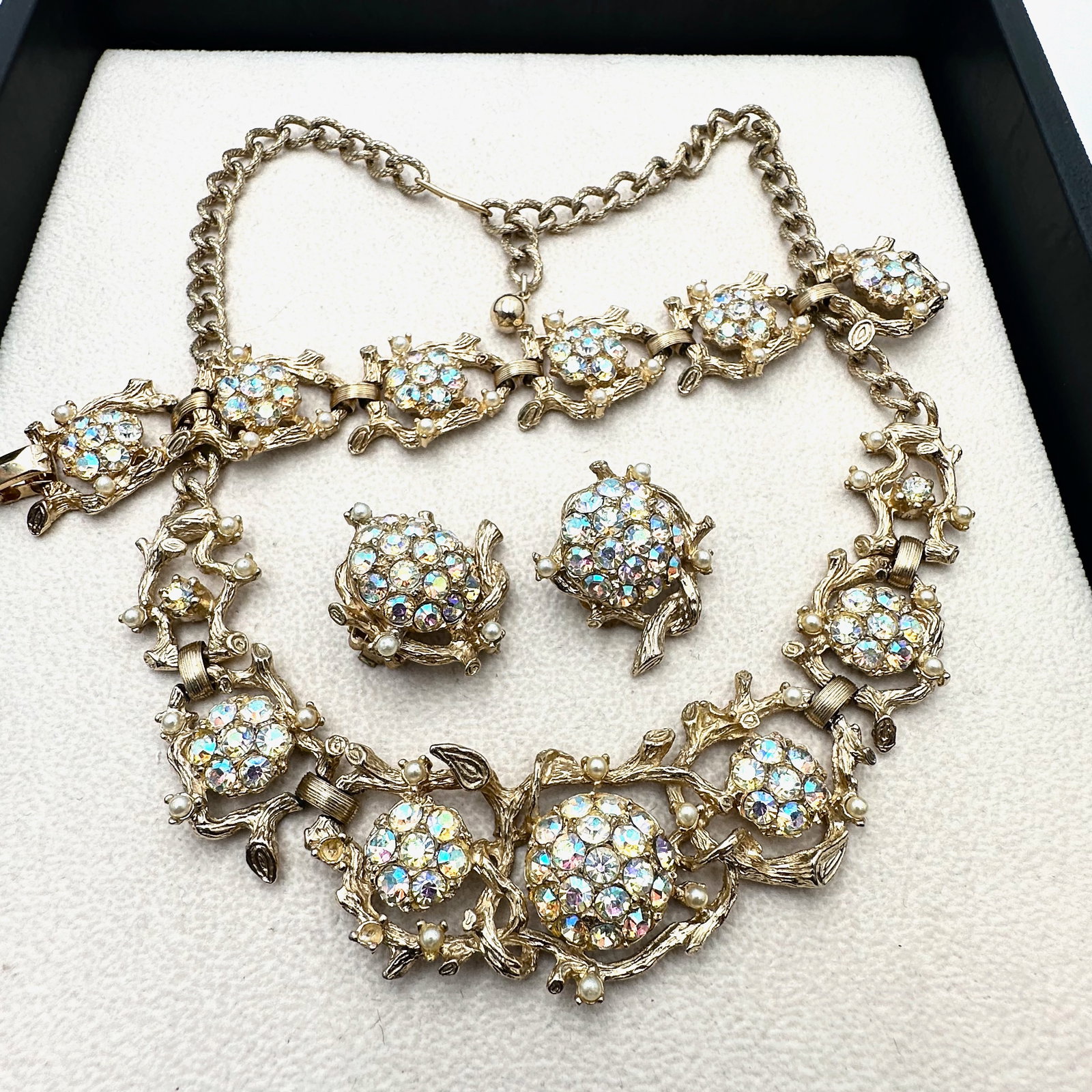 Vintage Aurora Borealis Rhinestone Gold Tone Necklace Bracelet and Clip Earrings Set: Vintage Aurora Borealis Rhinestone Gold Tone Necklace Bracelet and Clip Earrings Set