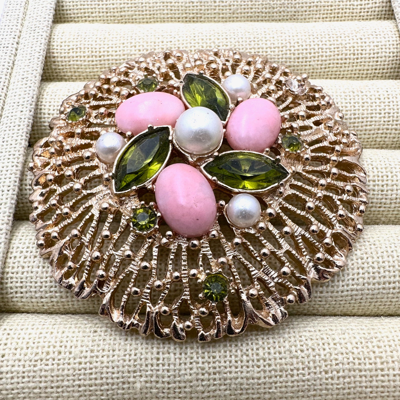 Vintage Sarah Coventry Pink and Green Rhinestone Gold Tone Brooch Pin 3 Inch: Vintage Sarah Coventry Pink and Green Rhinestone Gold Tone Brooch Pin 3 Inch