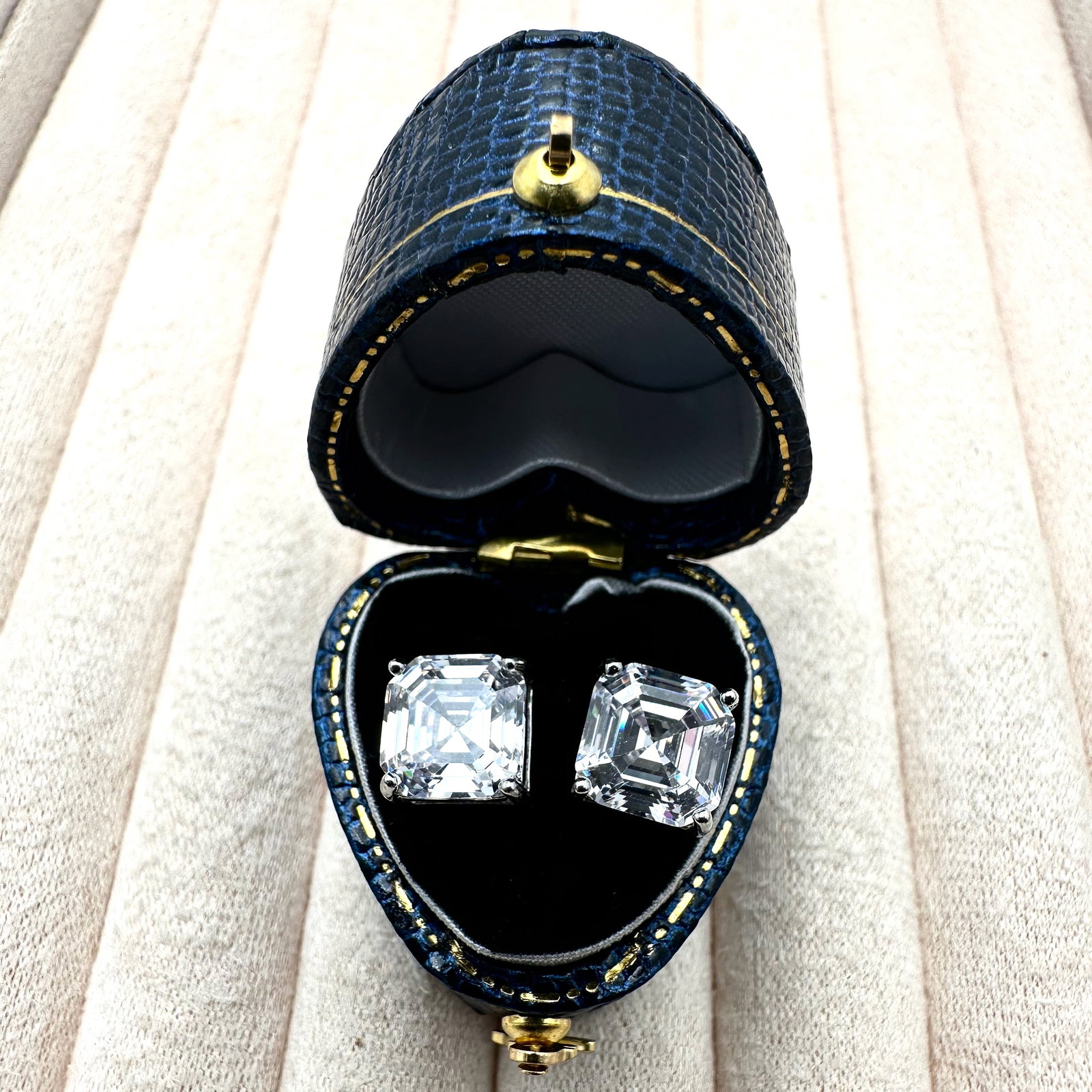 Bella Luce Asscher Cut Cubic Zirconia Sterling Silver Stud Earrings Heart Box Included (1 of 2)