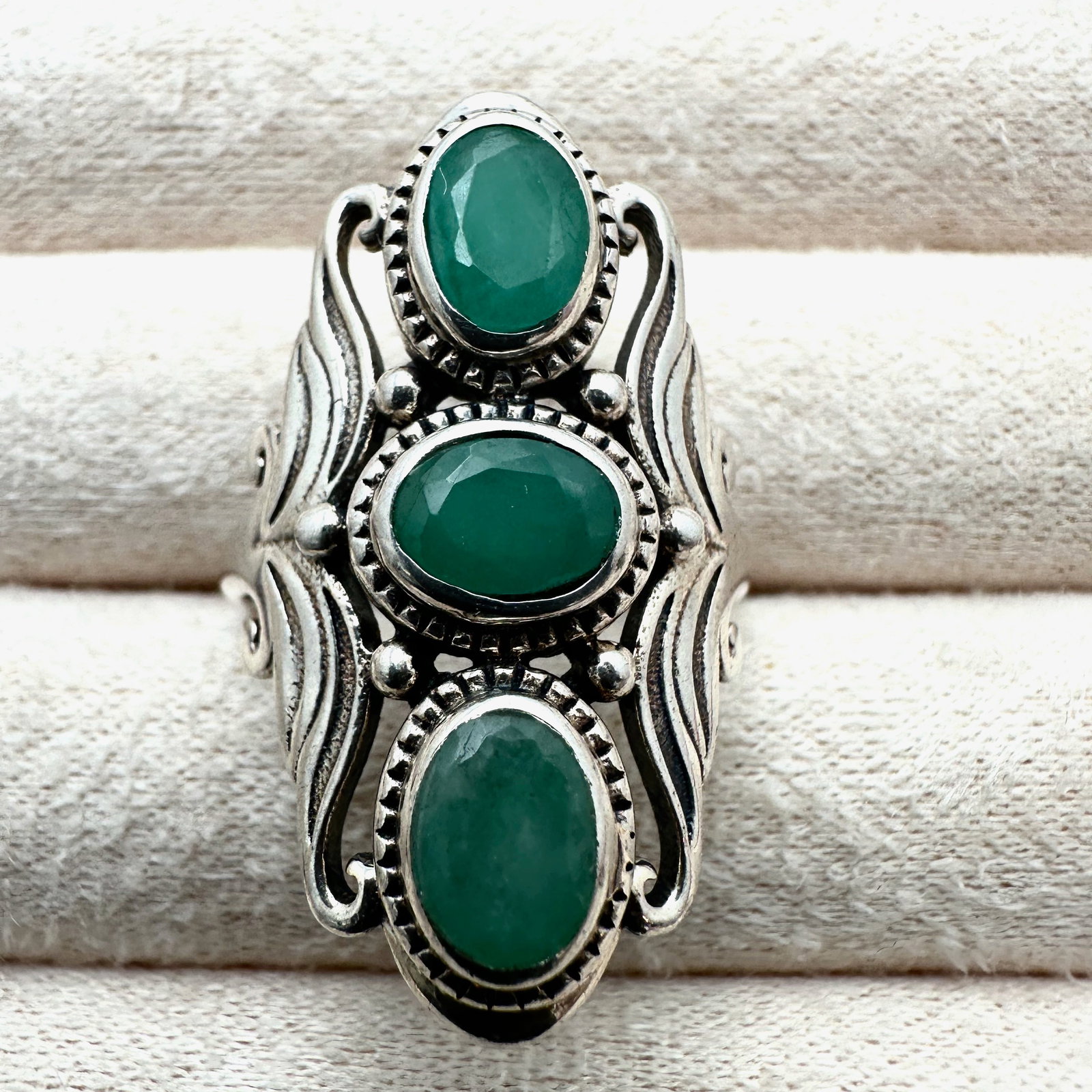 Green Emerald Sterling Silver Ring Size 10 (1 of 2)