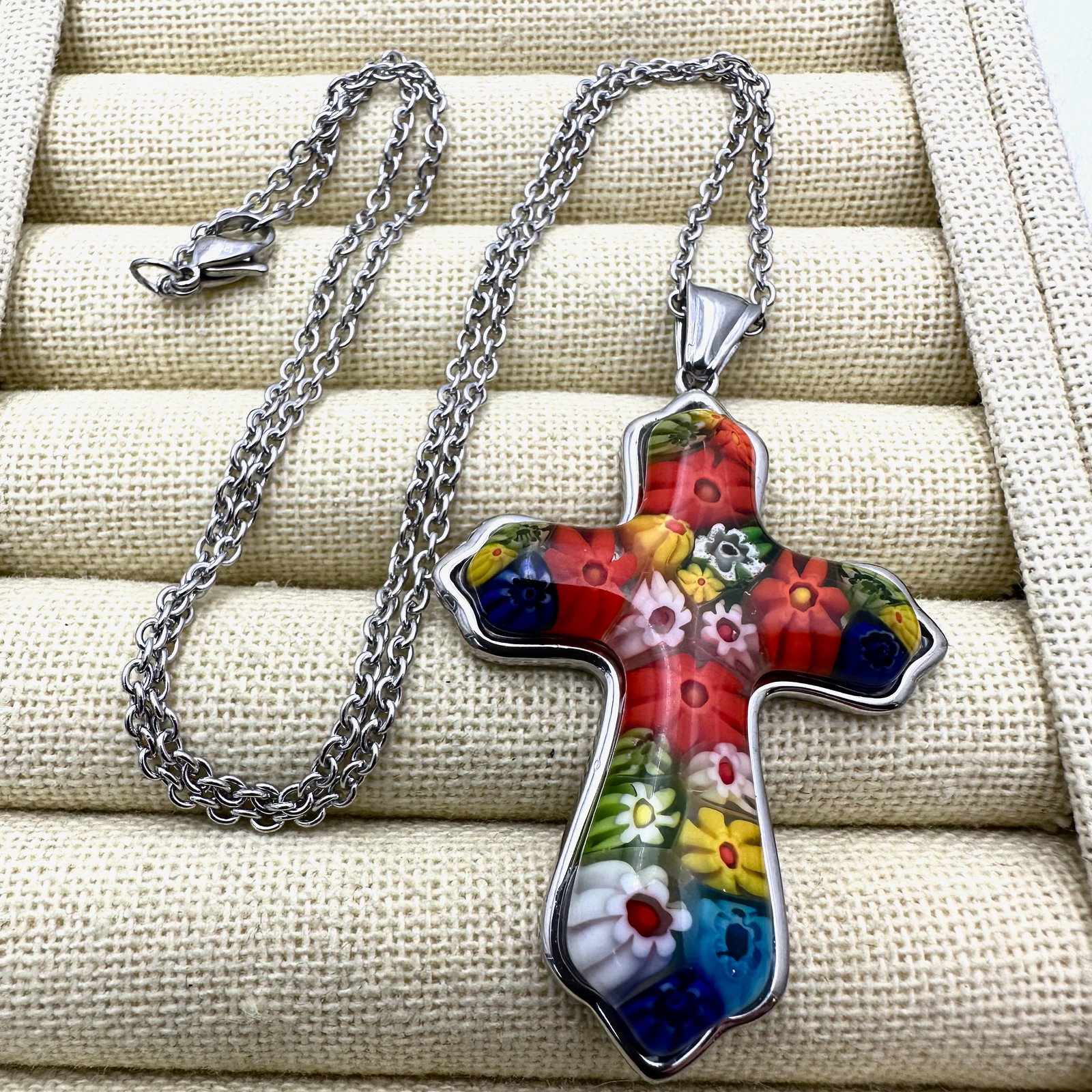 Italian Millefiori Glass Cross Pendant Silver Tone Necklace: Italian Millefiori Glass Cross Pendant Silver Tone Necklace