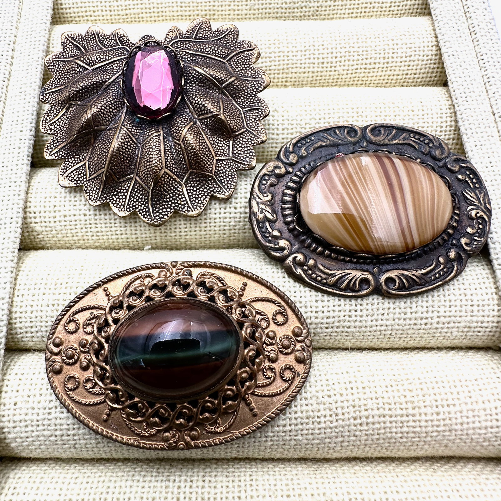 Antique Lot of Brooches Pins and Fur Dress Clip Antiqued Gold Tone: Antique Lot of Brooches Pins and Fur Dress Clip Antiqued Gold Tone