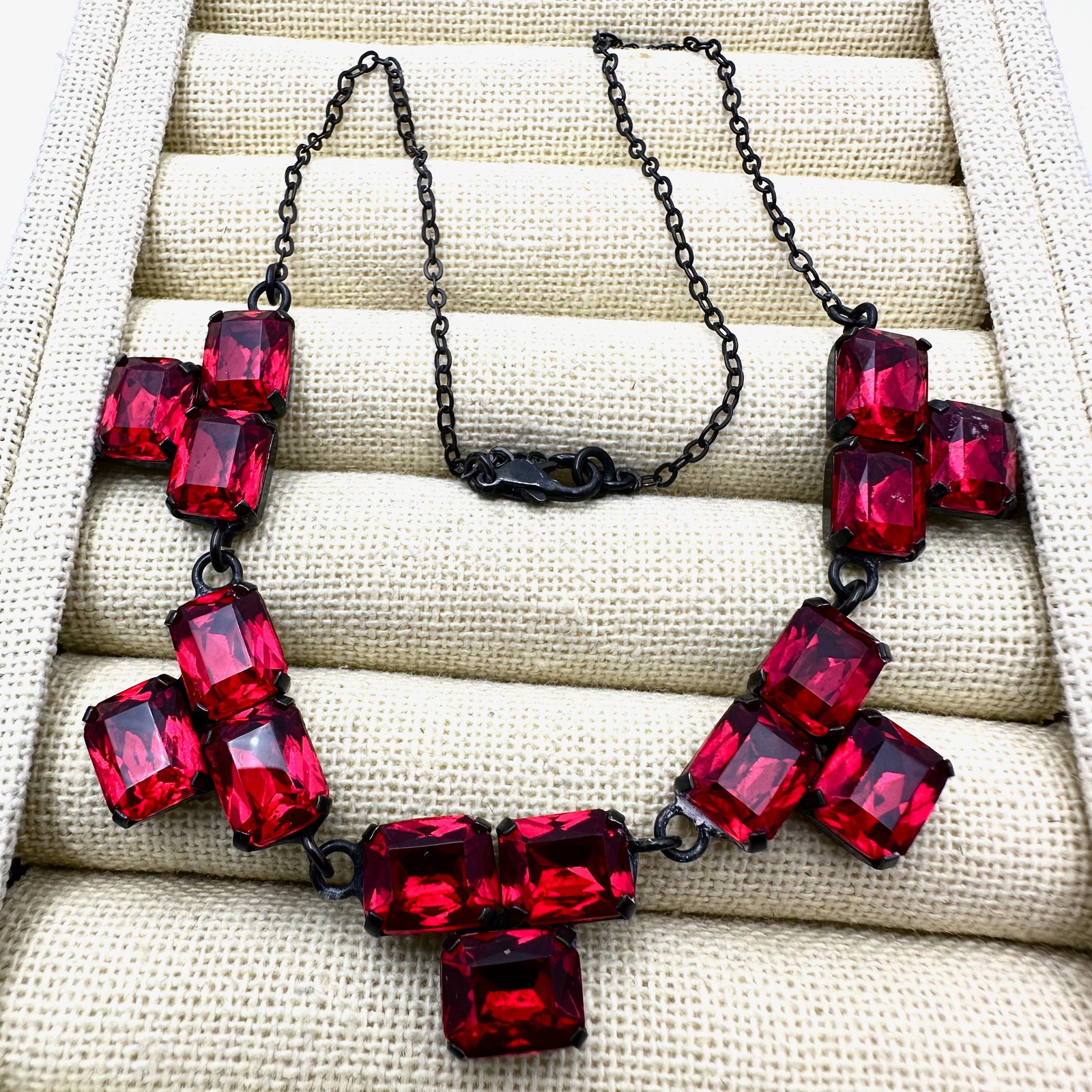 Vintage Red Glass Rhinestone Black Japanned Metal Necklace 16 Inch: Vintage Red Glass Rhinestone Black Japanned Metal Necklace 16 Inch