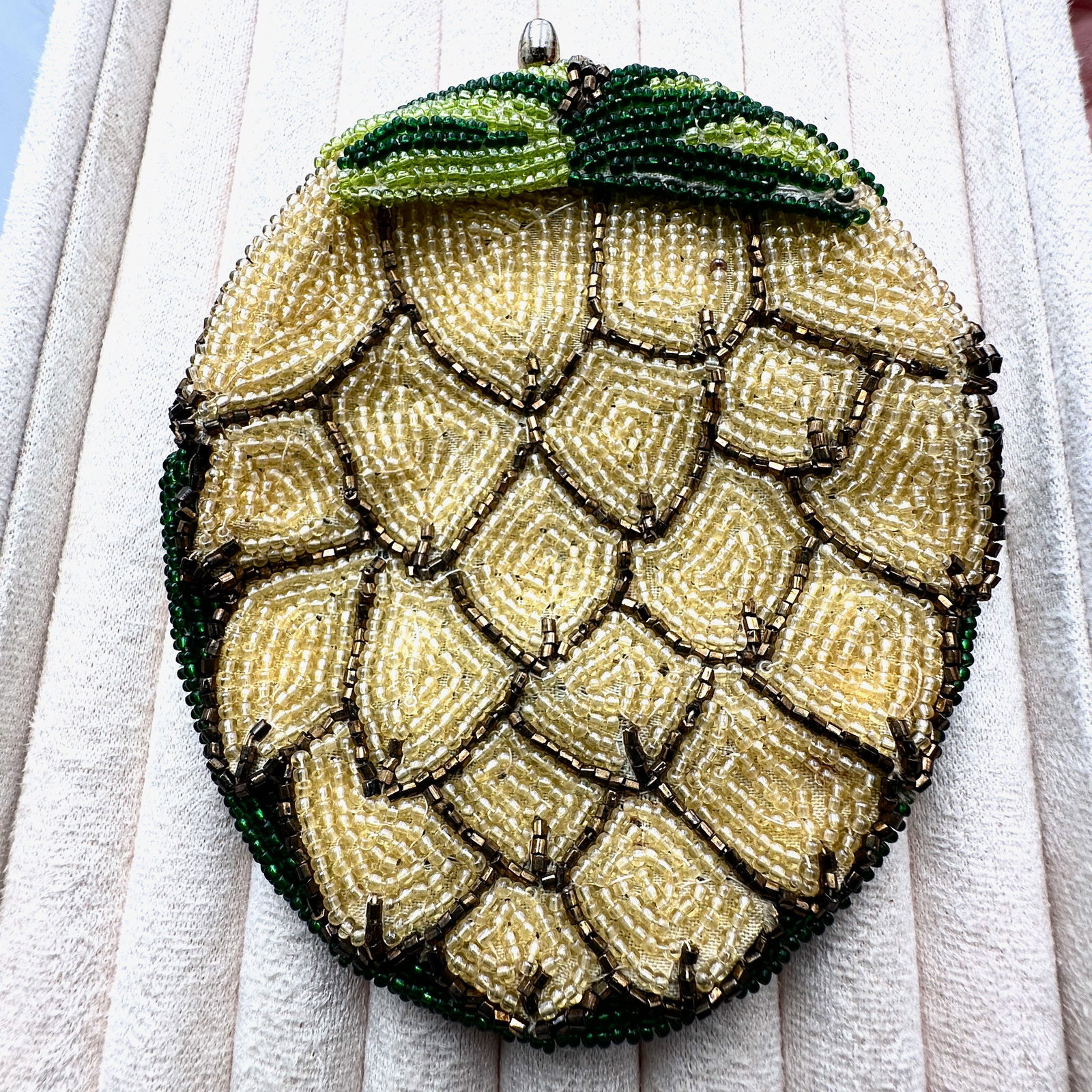Vintage Glass Beaded Change Purse Pineapple Design (1 of 2)