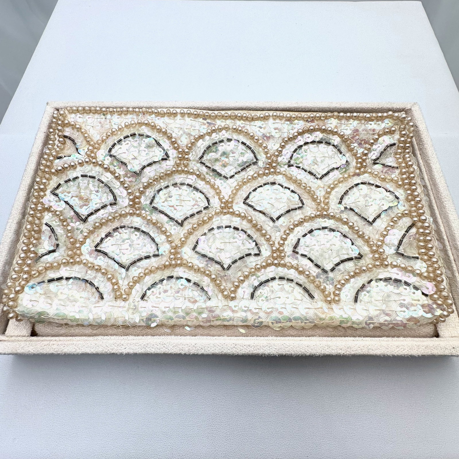 Vintage Glass Bead and Sequin Clutch Purse: Vintage Glass Bead and Sequin Clutch Purse