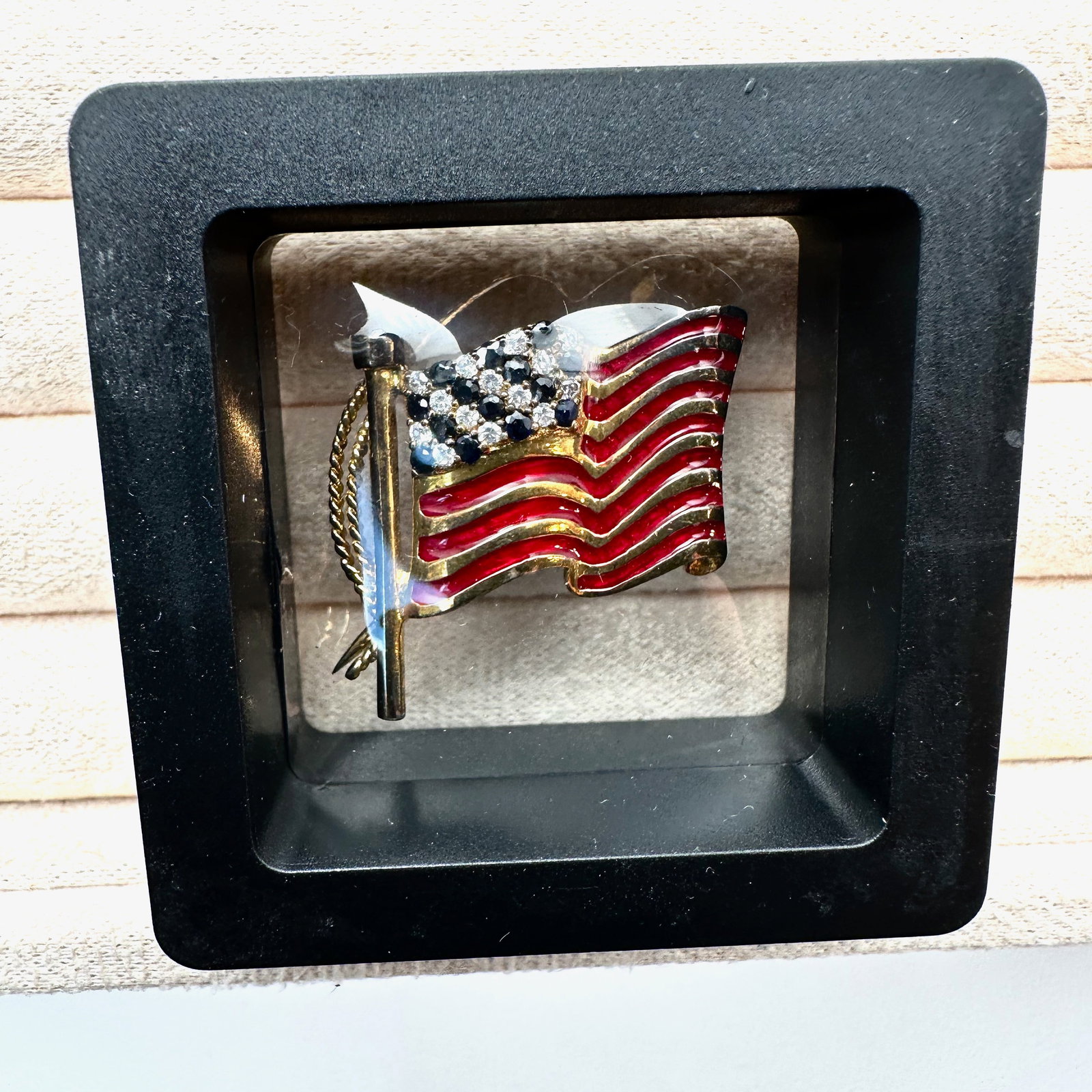 Vintage Crystal Enamel American Flag Gold Plated Sterling Silver Brooch Pin 1.5 Inch Box Included: Vintage Crystal Enamel American Flag Gold Plated Sterling Silver Brooch Pin 1.5 Inch Box Included