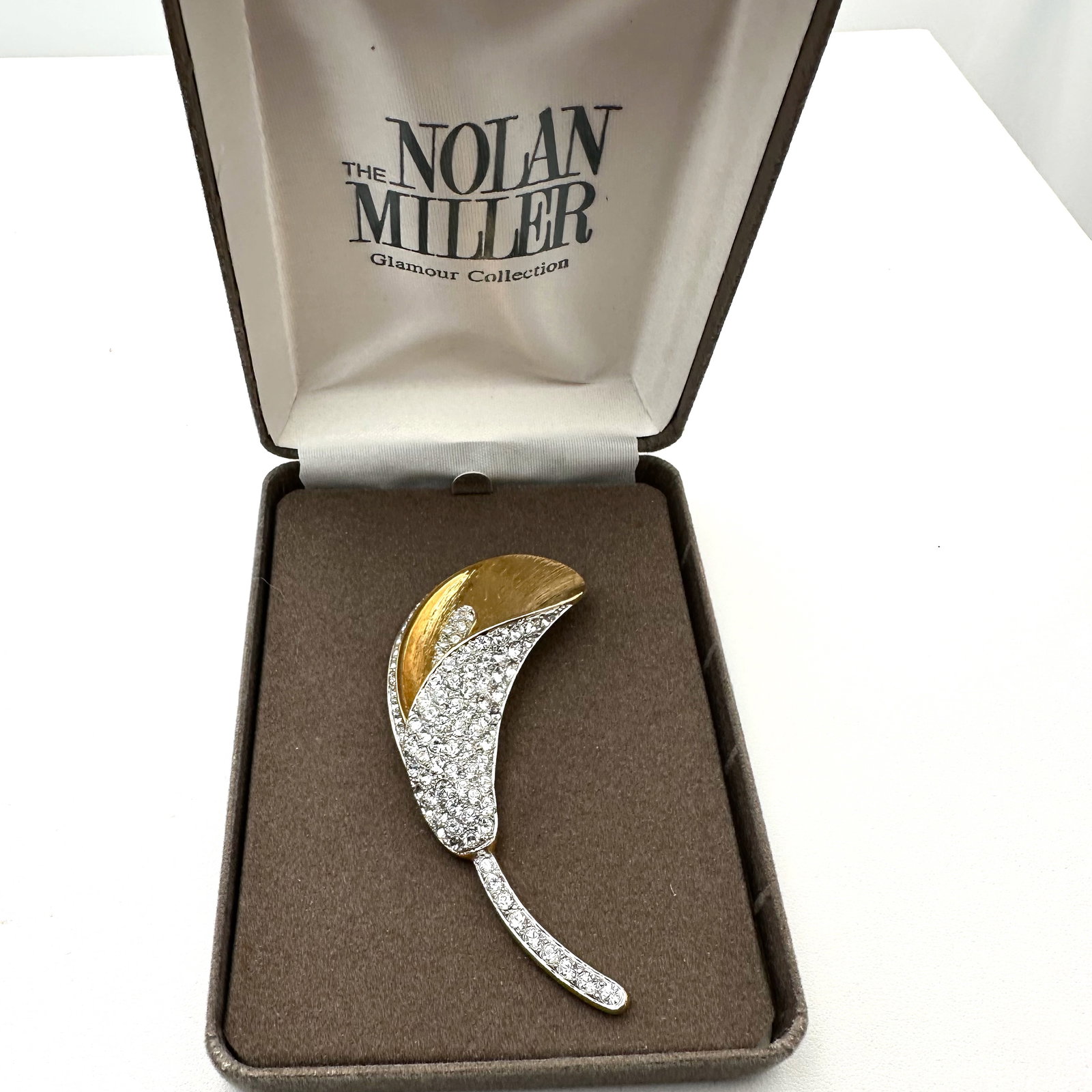 Vintage Nolan Miller Lily Flower Gold Crystal Brooch Pin in Original Box (1 of 2)