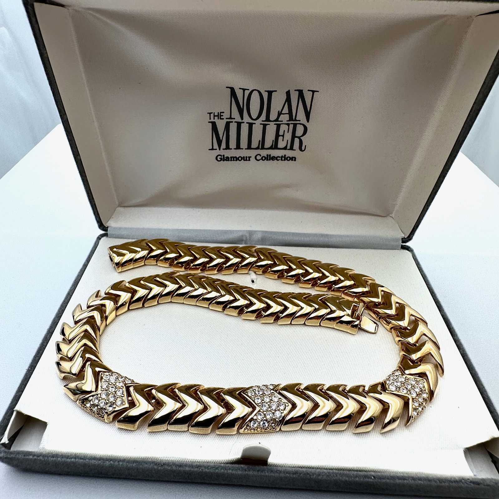 Vintage Nolan Miller Dazzling Zig Zag Gold Crystal Necklace Original Box and Paperwork Included: Vintage Nolan Miller Dazzling Zig Zag Gold Crystal Necklace Original Box and Paperwork Included