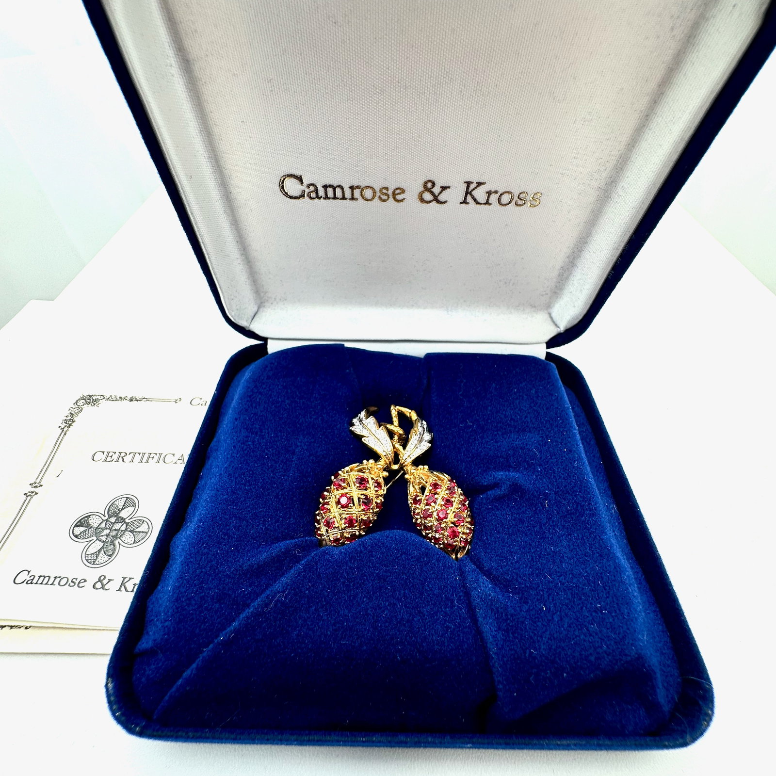 Vintage Camrose & Kross Jackie Kennedy Replica Red Clear Crystal Gold Brooch Pin Box and Paperwork: Vintage Camrose & Kross Jackie Kennedy Replica Red Clear Crystal Gold Brooch Pin Box and Paperwork Included