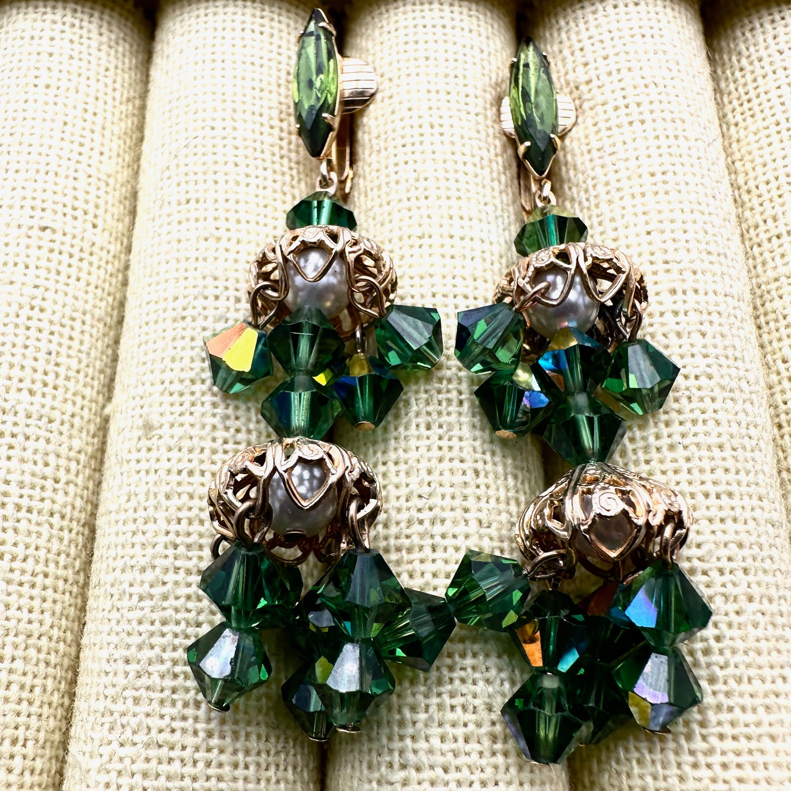 Vintage Lou Segal Green Aurora Borealis Glass Rhinestone Gold Tone Clip Chandelier Earrings2.25 Inch: Vintage Lou Segal Green Aurora Borealis Glass Rhinestone Gold Tone Clip Chandelier Earrings2.25 Inch