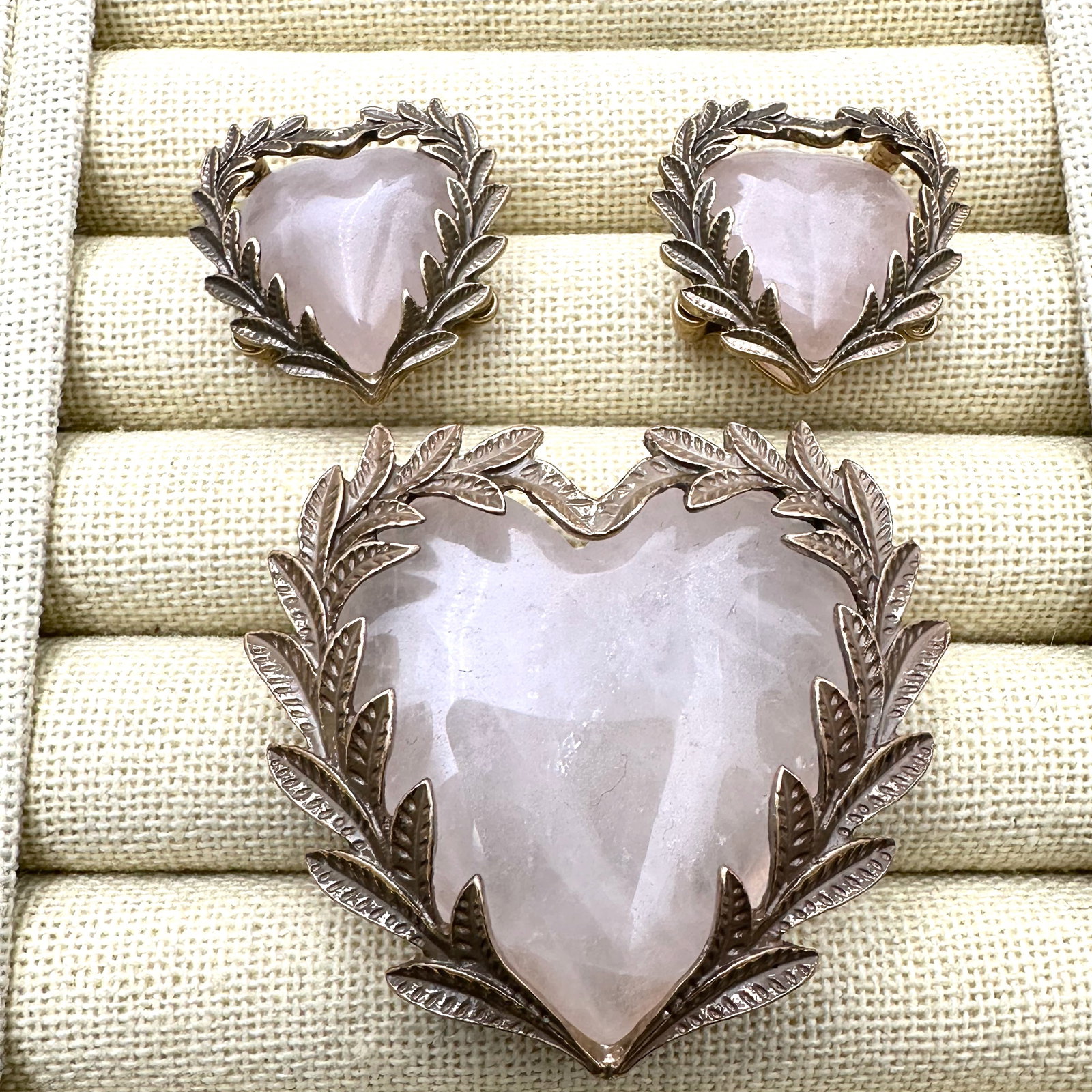 Pink Glass Heart Gold Tone Brooch Pin and Pierced Earrings Set: Pink Glass Heart Gold Tone Brooch Pin and Pierced Earrings Set