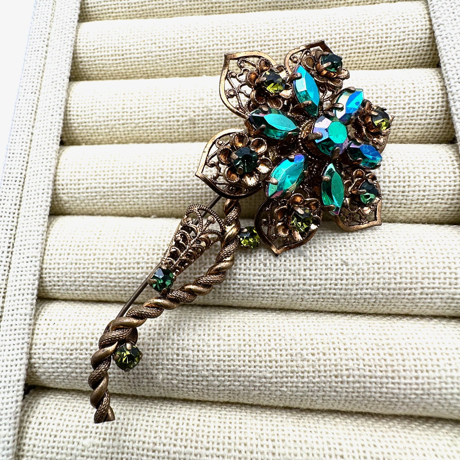 Vintage Western Germany Blue Green Aurora Borealis Glass Rhinestone Gold Tone Flower Brooch Pin 3.5: Vintage Western Germany Blue Green Aurora Borealis Glass Rhinestone Gold Tone Flower Brooch Pin 3.5 Inch