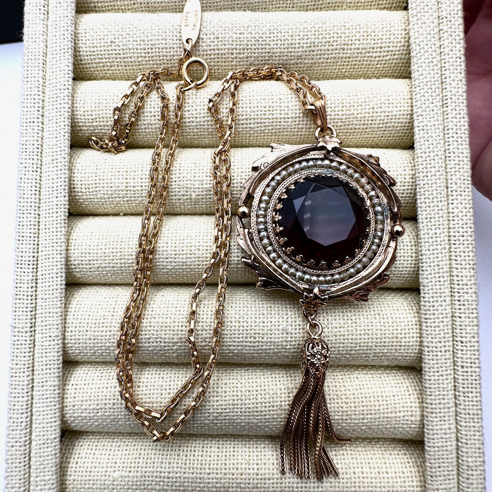 Vintage Whiting and Davis Glass Stone Seed Pearl Gold Tone Pendant Necklace 20 Inch Chain: Vintage Whiting and Davis Glass Stone Seed Pearl Gold Tone Pendant Necklace 20 Inch Chain