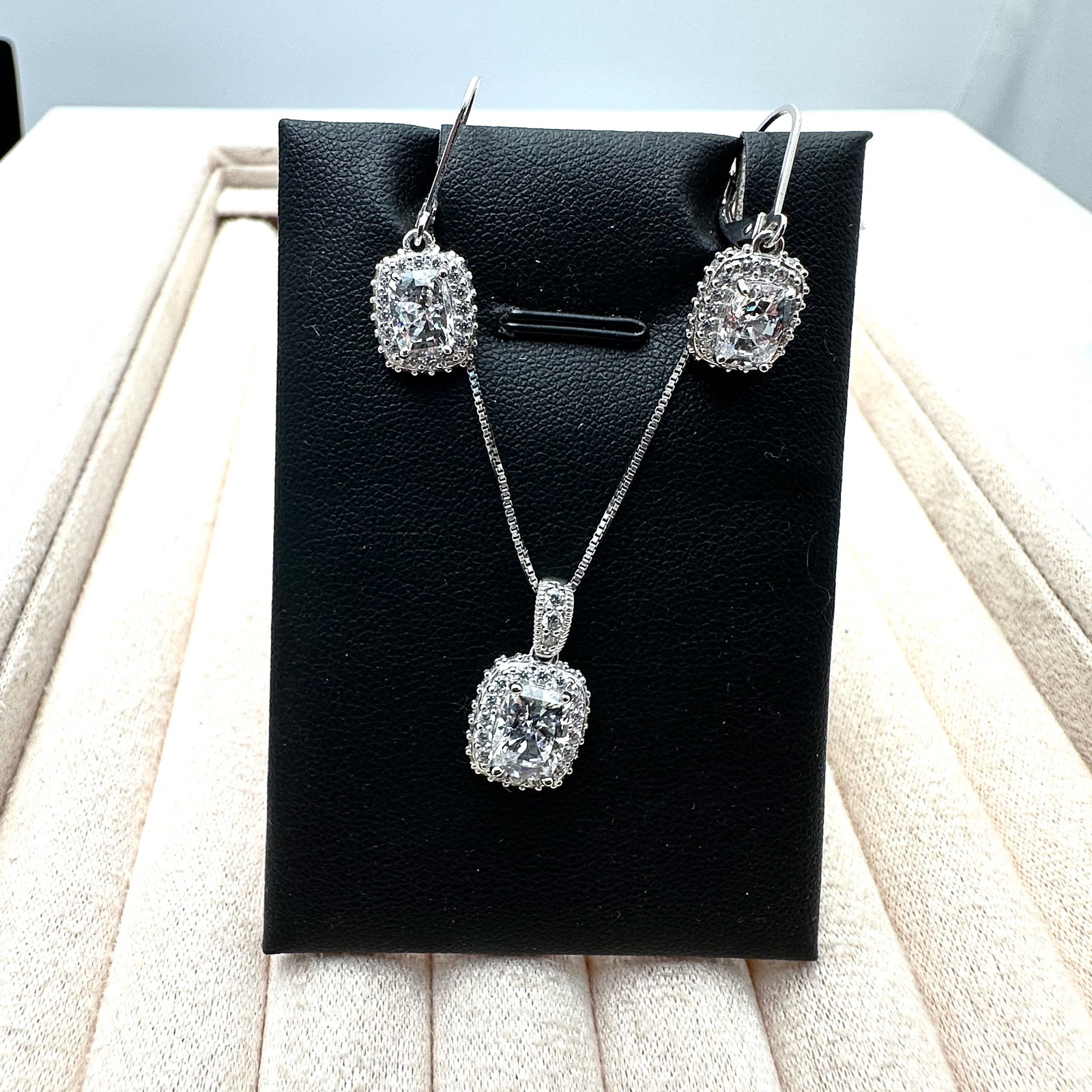 Cubic Zirconia Sterling Silver Pendant Necklace 18 Inch Chain And Pierced Earrings Set: Cubic Zirconia Sterling Silver Pendant Necklace 18 Inch Chain And Pierced Earrings Set