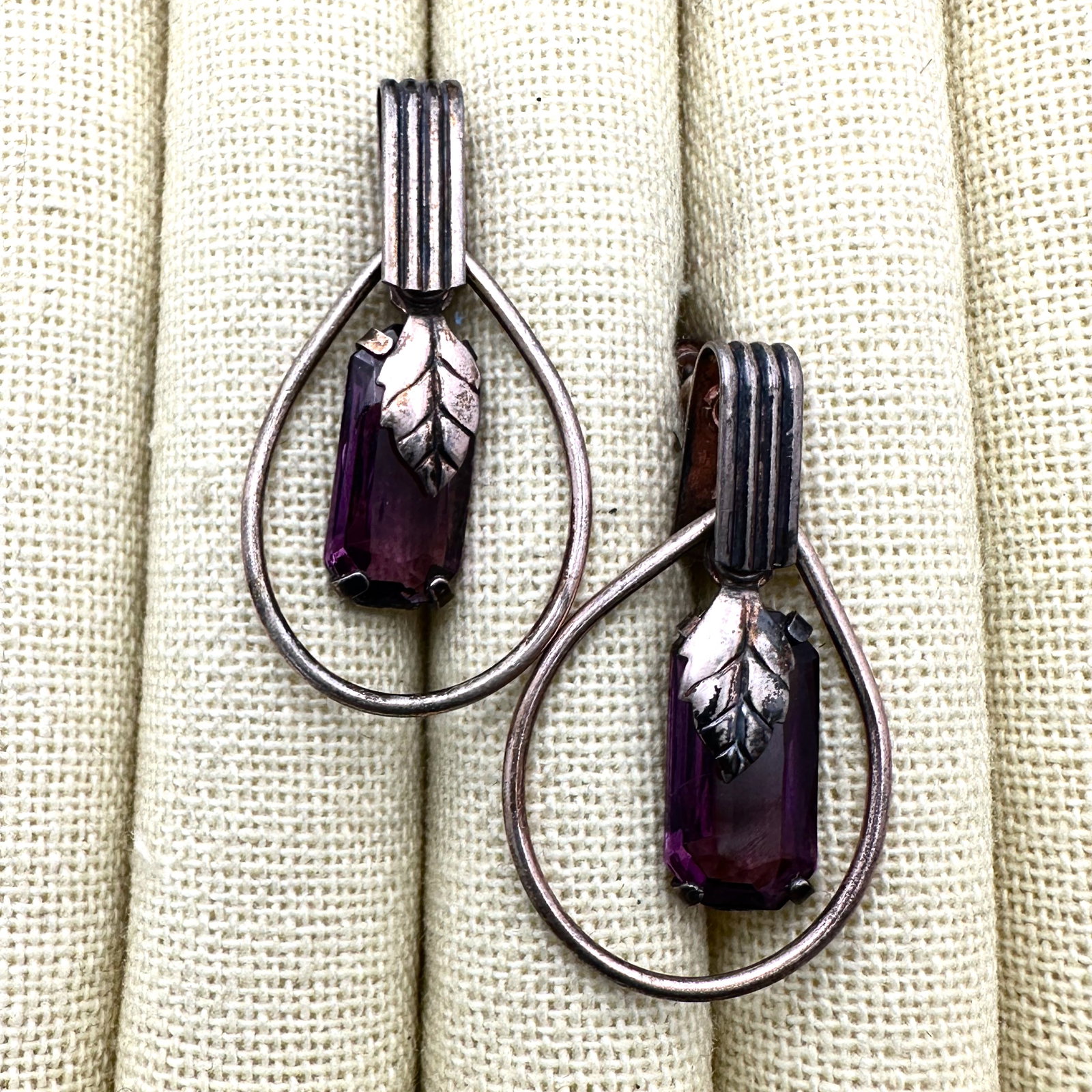 Vintage Art Deco Sterling Silver Purple Glass Chandelier Earrings 1.75 Inch: Vintage Art Deco Sterling Silver Purple Glass Chandelier Earrings 1.75 Inch