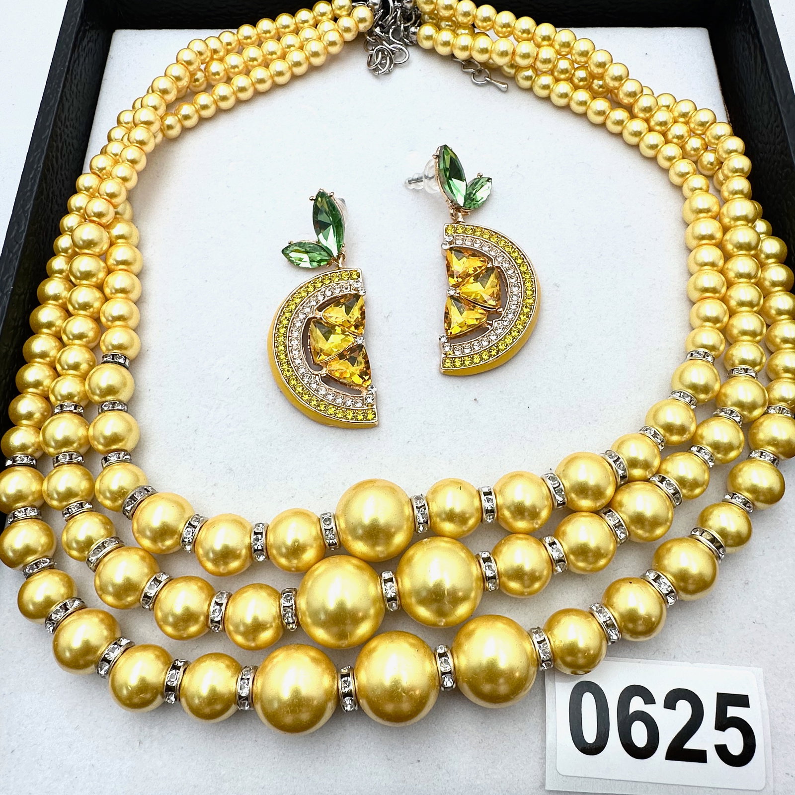 Vintage and Modern Jewelry Group Lot Yellow Faux Glass Pearl Crystal Rondelle Necklace Lemon Slice: Vintage and Modern Jewelry Group Lot Yellow Faux Glass Pearl Crystal Rondelle Necklace Lemon Slice Earrings