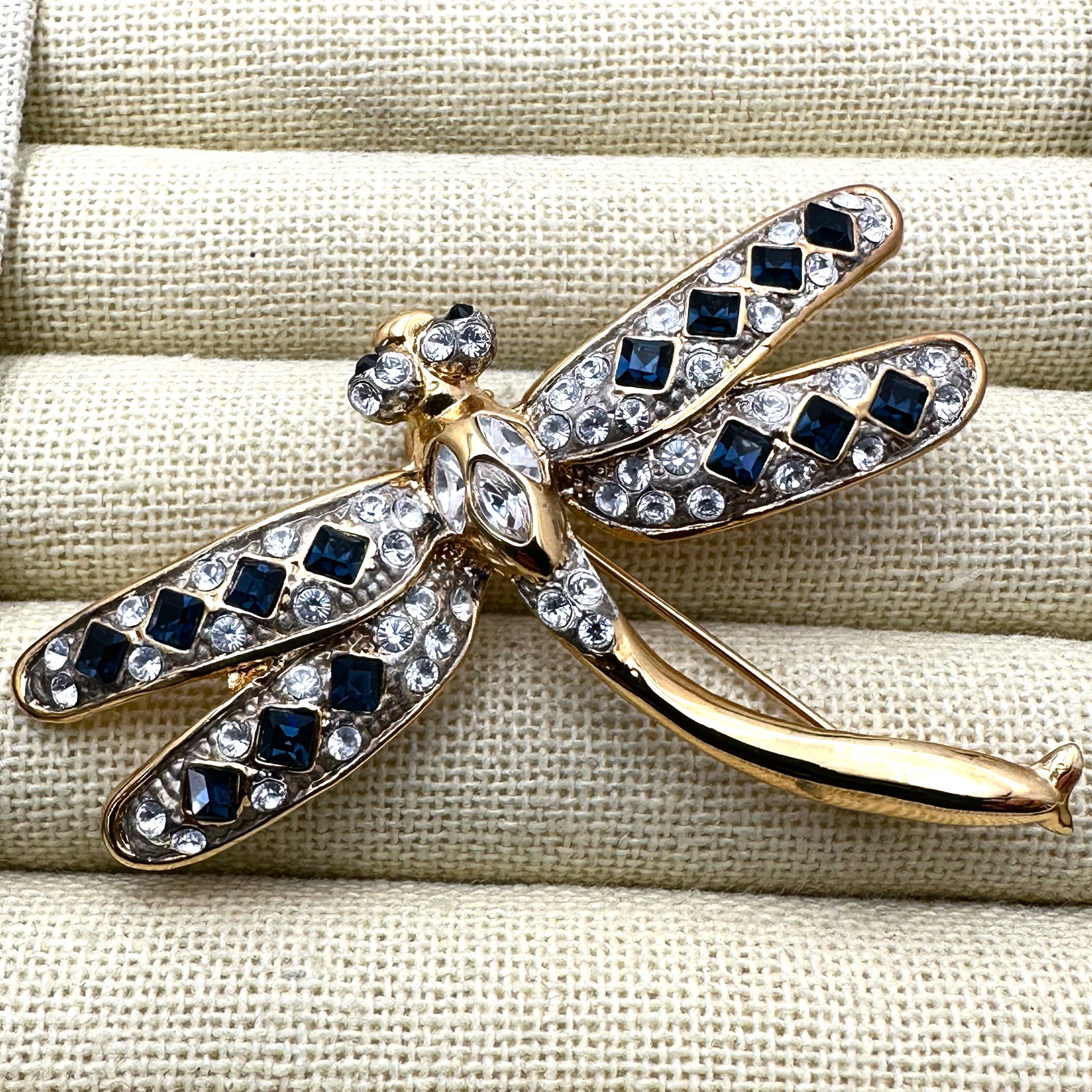 Vintage Blue and Clear Rhinestone Gold Tone Dragonfly Brooch Pin 2.5 Inch: Vintage Blue and Clear Rhinestone Gold Tone Dragonfly Brooch Pin 2.5 Inch