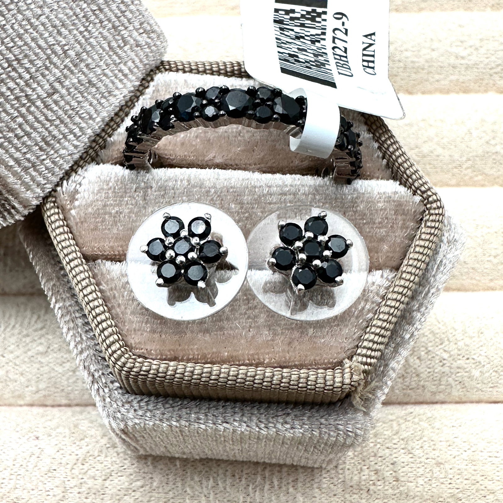 Black Spinel Sterling Silver Eternity Band Ring Size 9 And Pierced Earrings Box Included: Black Spinel Sterling Silver Eternity Band Ring Size 9 And Pierced Earrings Box Included
