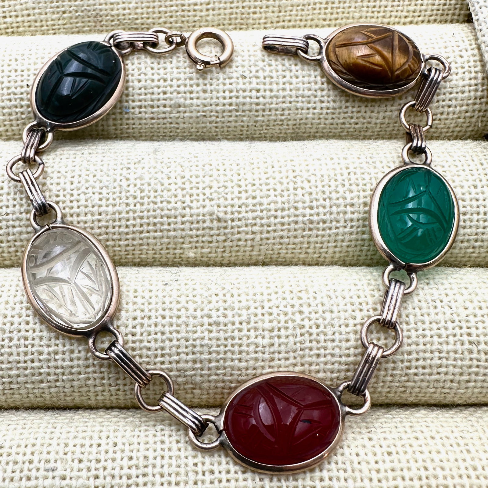 Vintage Gold Filled Carved Gemstone Scarab Bracelet 7 Inch: Vintage Gold Filled Carved Gemstone Scarab Bracelet 7 Inch