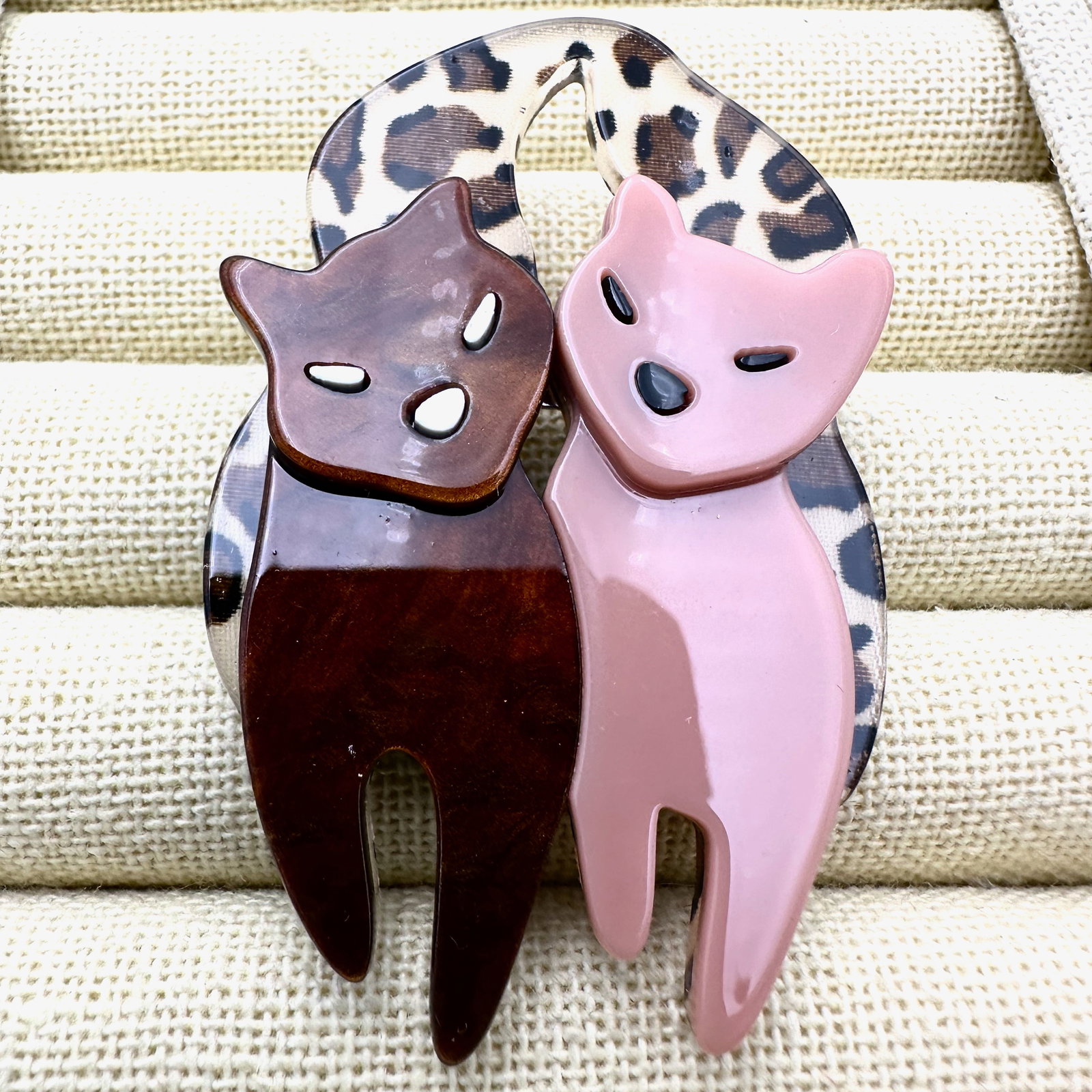 Artisan Lucite Cats Brooch Pin 2.75 Inch: Artisan Lucite Cats Brooch Pin 2.75 Inch