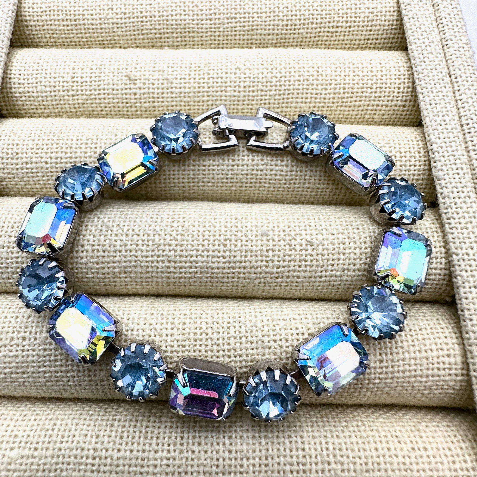 Vintage Weiss Blue Glass Rhinestone Silver Tone Bracelet 6.5 Inch: Vintage Weiss Blue Glass Rhinestone Silver Tone Bracelet 6.5 Inch