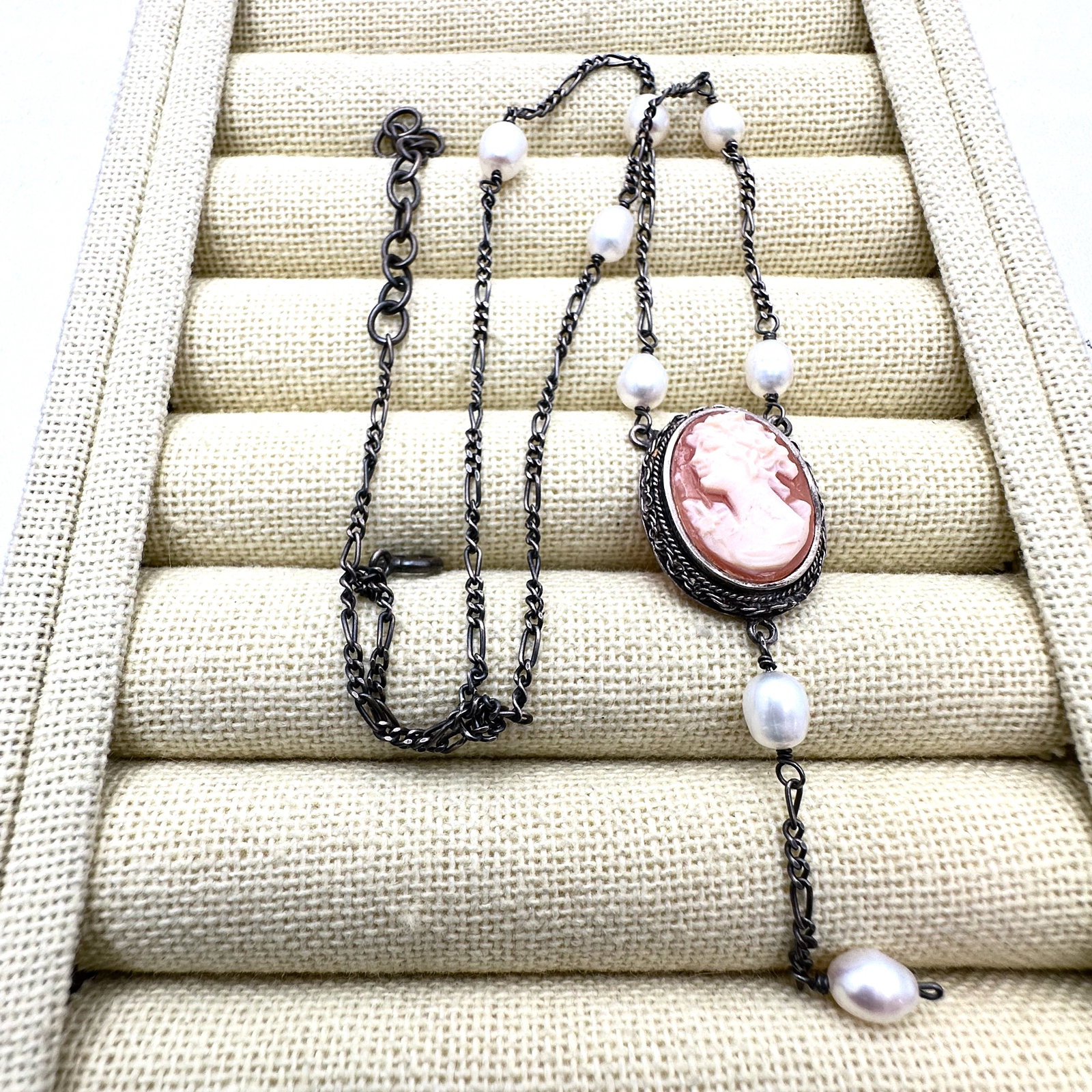 Vintage Carved Shell Cameo Pearl Sterling Silver Necklace 16 to 18 Inch: Vintage Carved Shell Cameo Pearl Sterling Silver Necklace 16 to 18 Inch