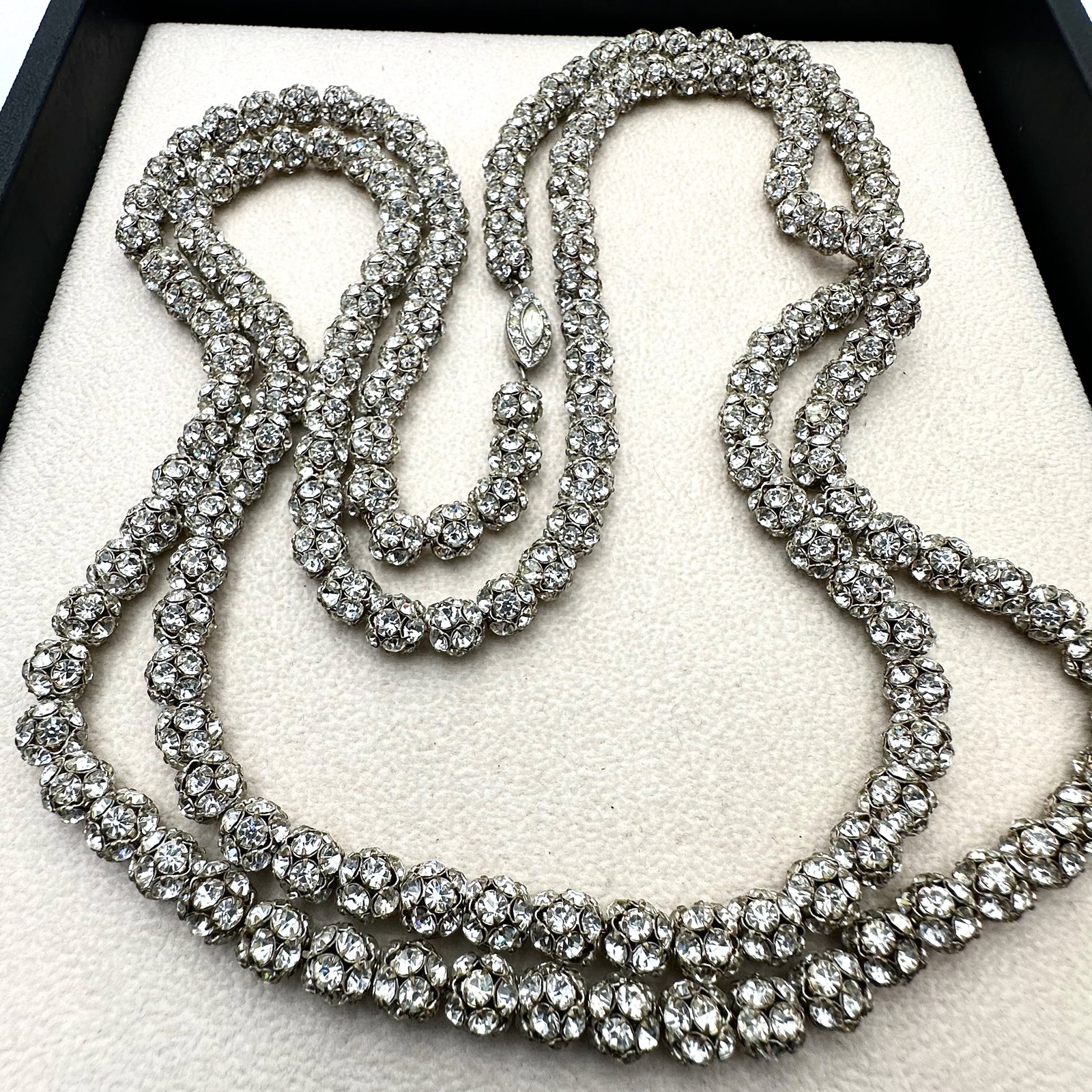 Vintage Joseff Hollywood Clear Rhinestone Bead Silver Tone 54 Inch Necklace Excellent Condition: Vintage Joseff Hollywood Clear Rhinestone Bead Silver Tone 54 Inch Necklace Excellent Condition